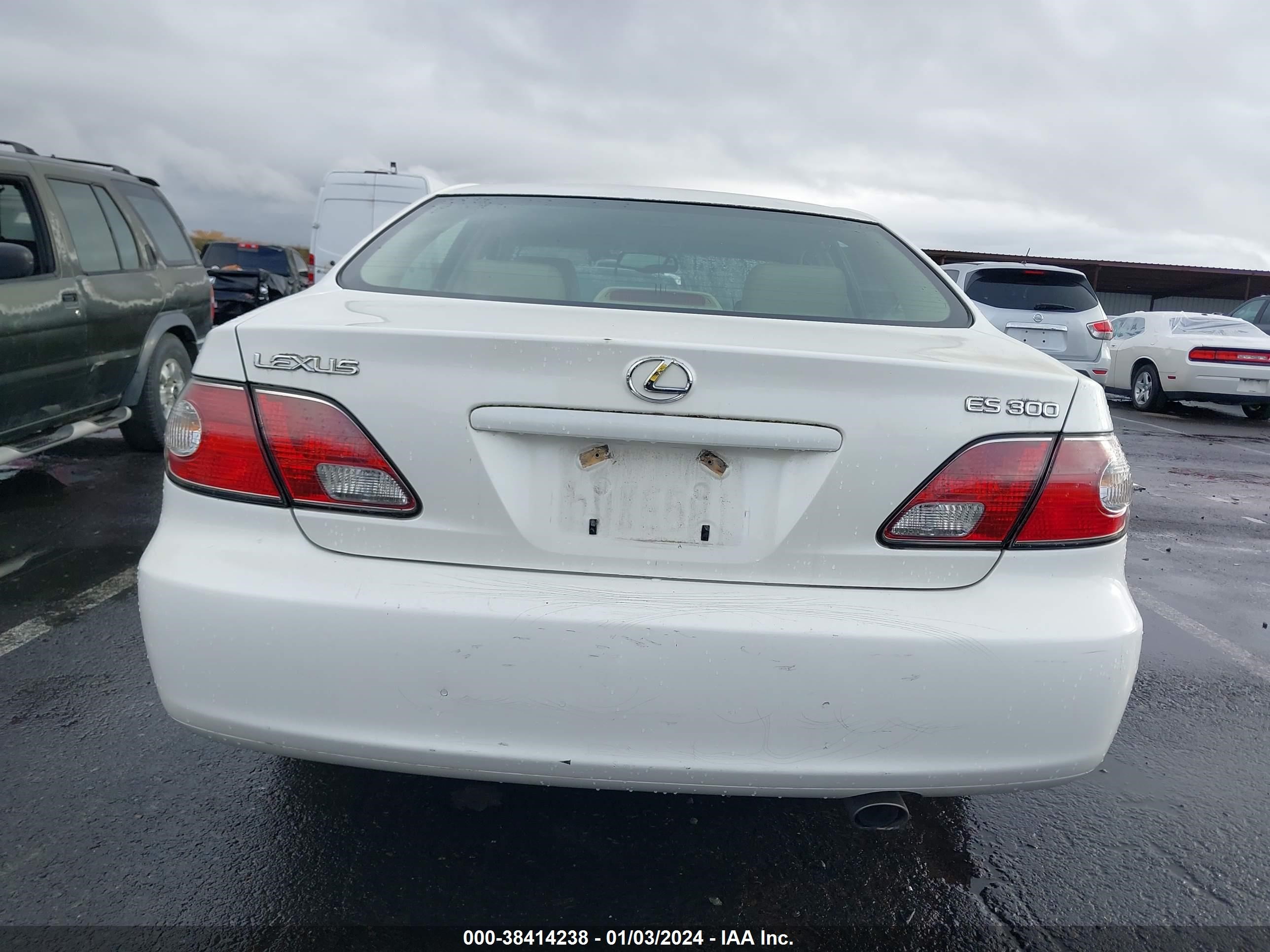 Photo 16 VIN: JTHBF30G836021152 - LEXUS ES 