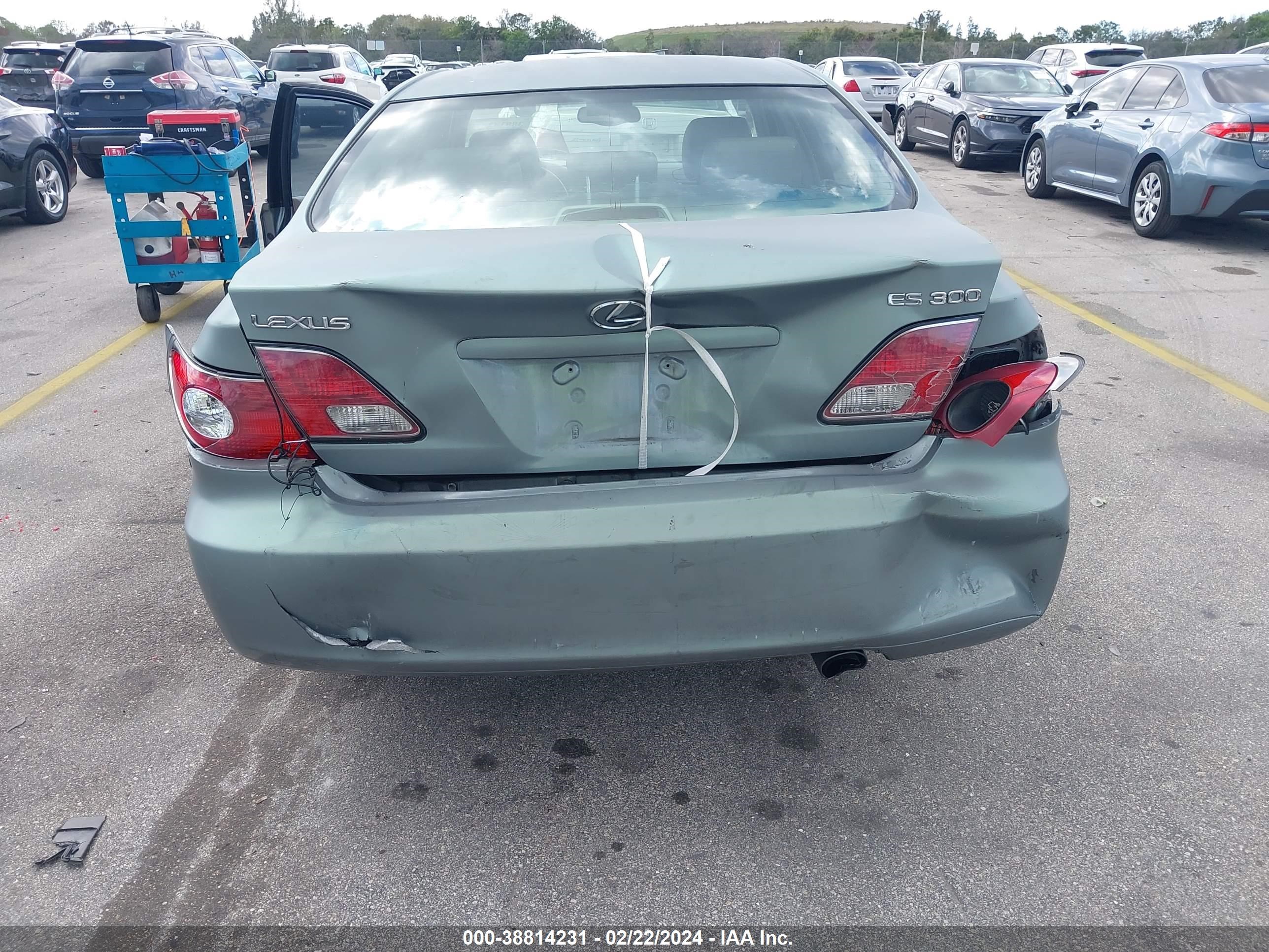 Photo 5 VIN: JTHBF30G920054498 - LEXUS ES 