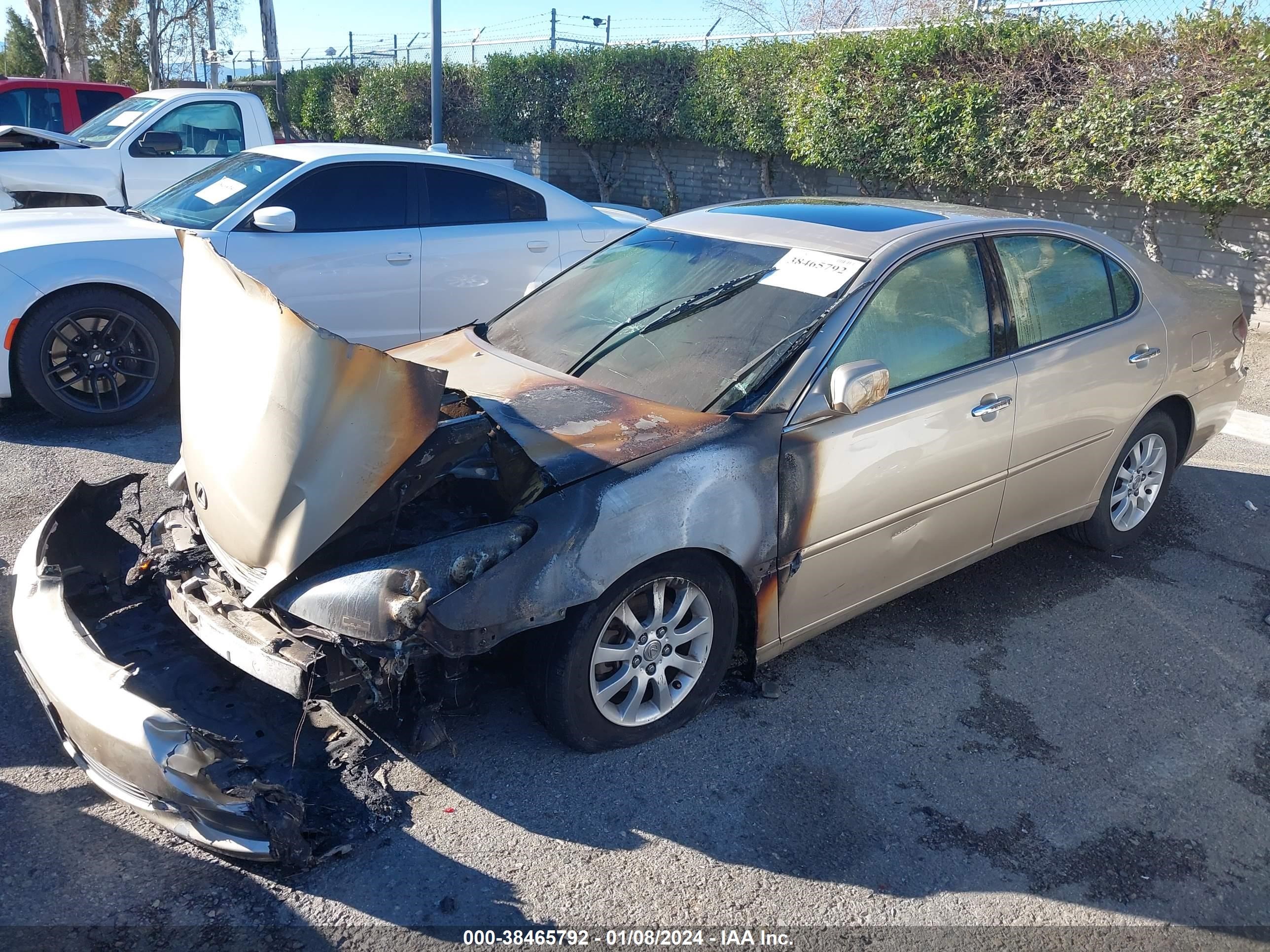 Photo 1 VIN: JTHBF30GX20050086 - LEXUS ES 