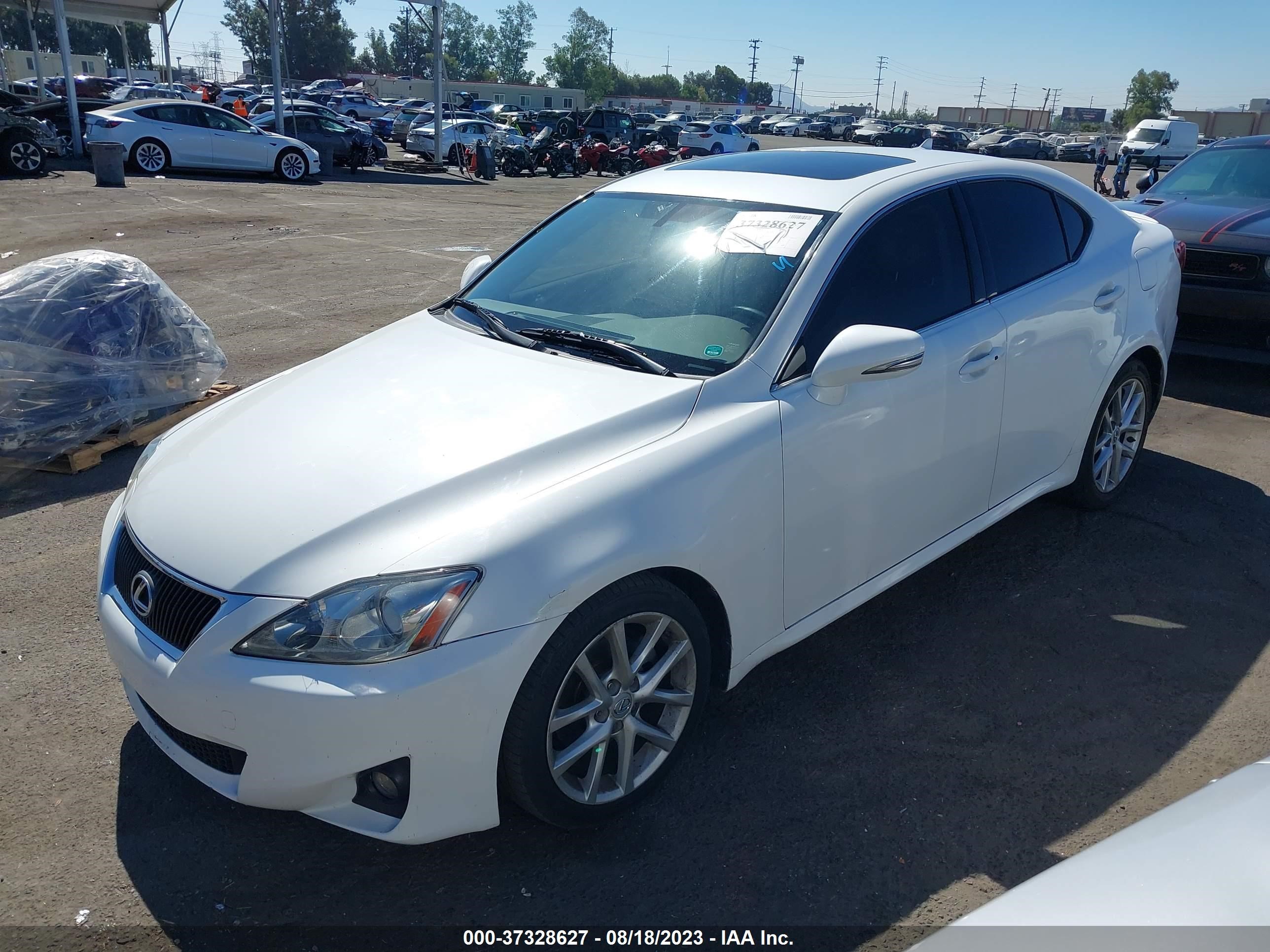 Photo 1 VIN: JTHBF5C20C5165909 - LEXUS IS 