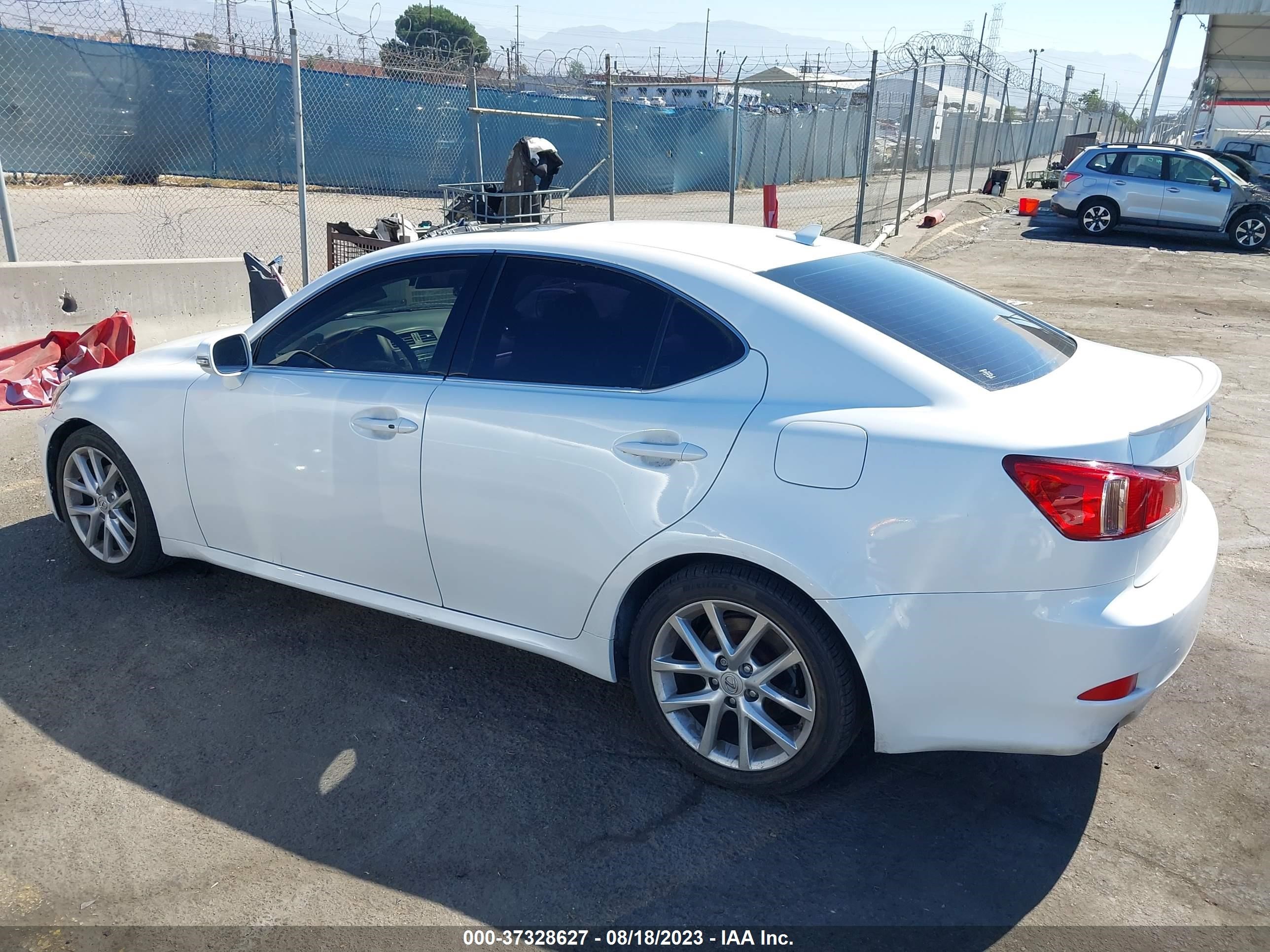 Photo 13 VIN: JTHBF5C20C5165909 - LEXUS IS 