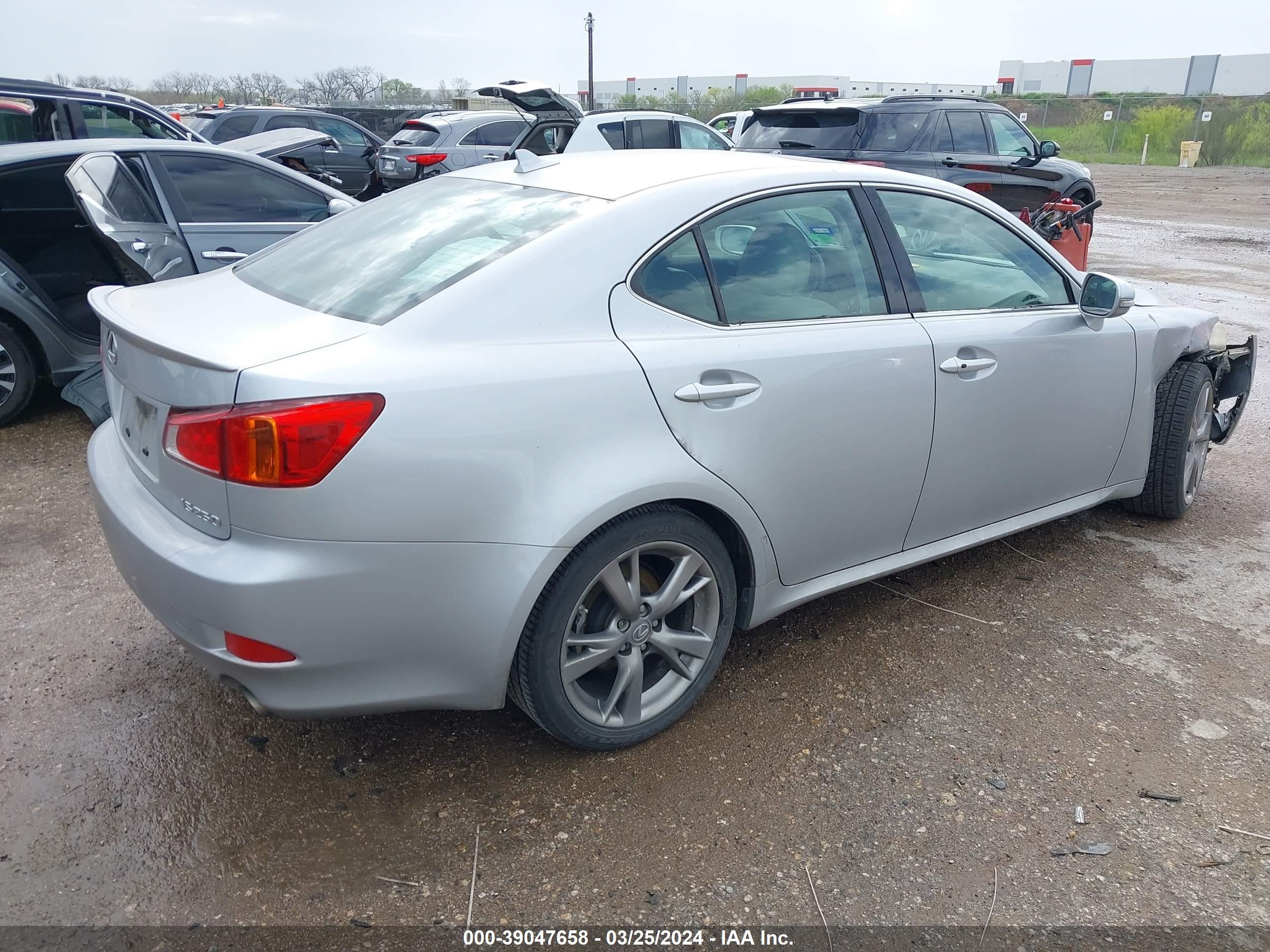 Photo 3 VIN: JTHBF5C23A5109542 - LEXUS IS 