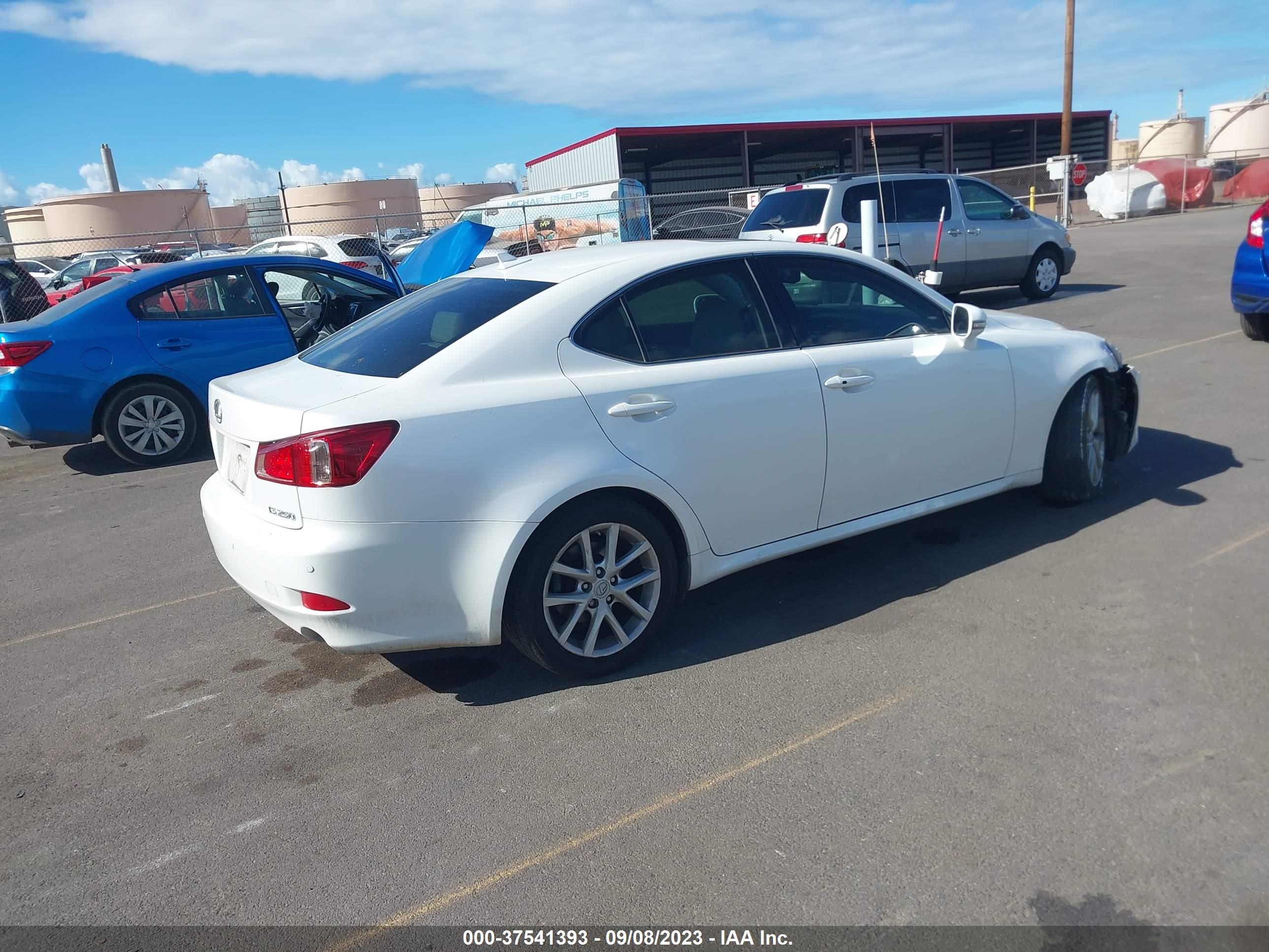 Photo 3 VIN: JTHBF5C23D5193463 - LEXUS IS 