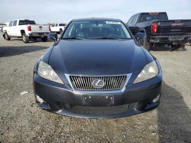 Photo 4 VIN: JTHBF5C24A2096379 - LEXUS IS 