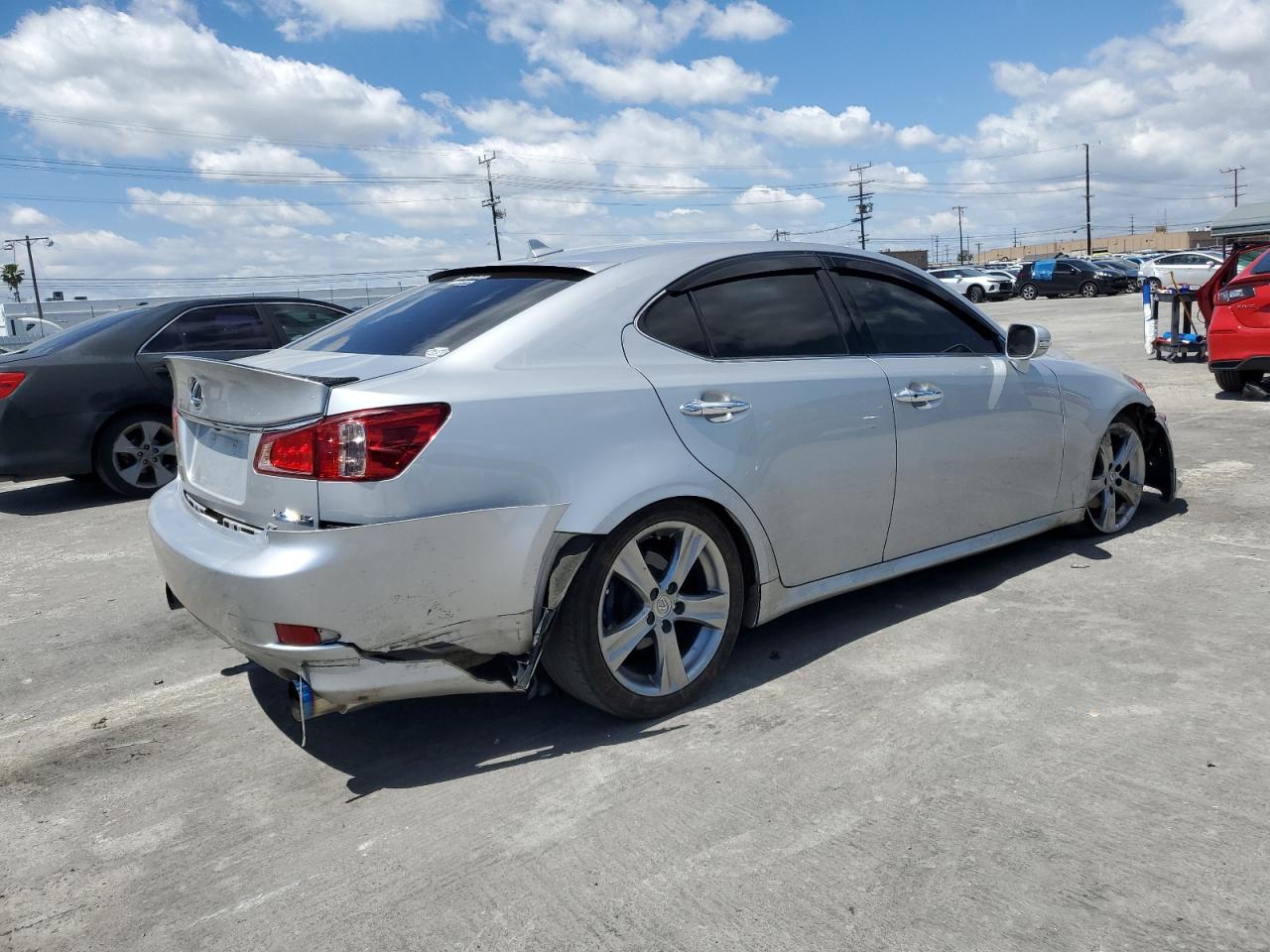 Photo 2 VIN: JTHBF5C25B5152829 - LEXUS IS 