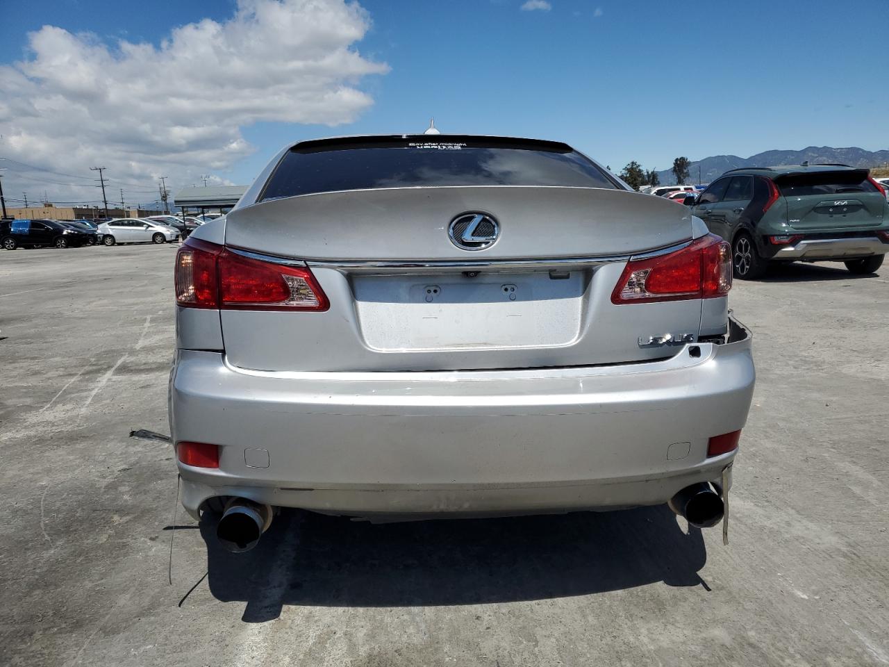 Photo 5 VIN: JTHBF5C25B5152829 - LEXUS IS 