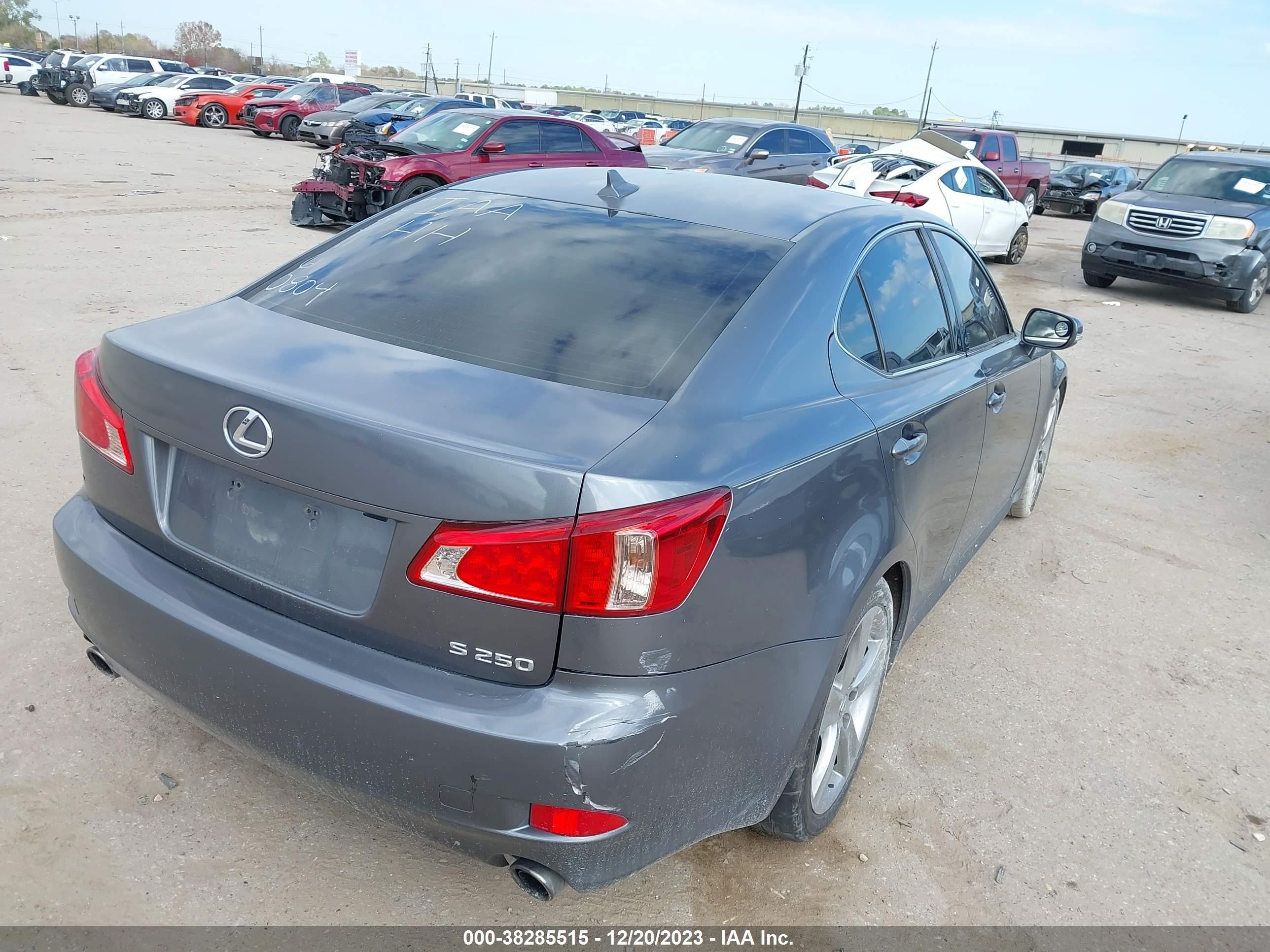 Photo 3 VIN: JTHBF5C25C5160804 - LEXUS IS 