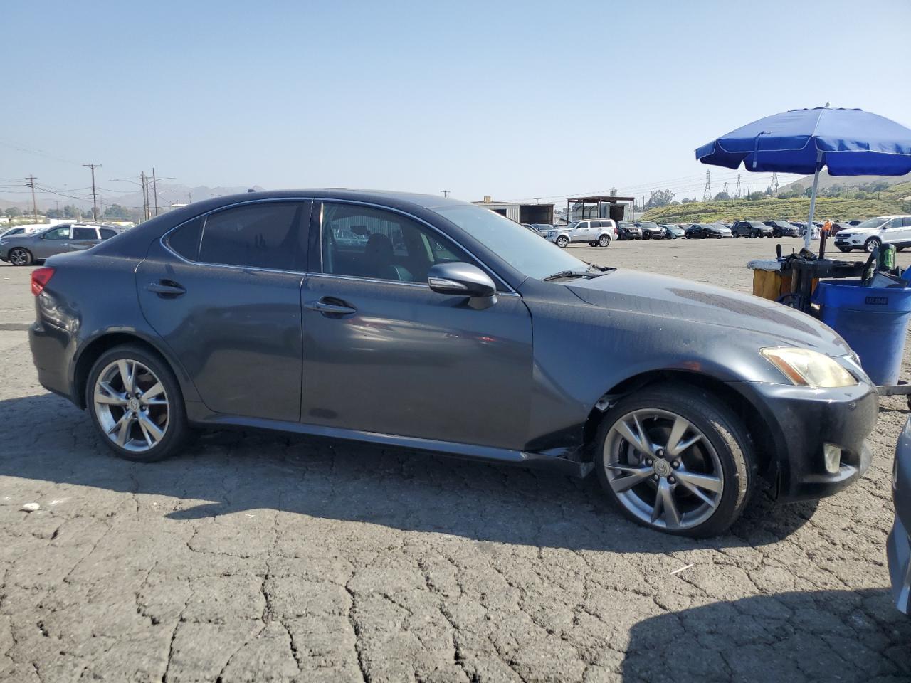 Photo 3 VIN: JTHBF5C26A5113987 - LEXUS IS 