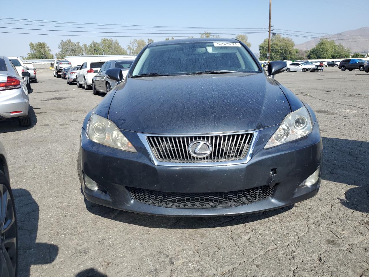 Photo 4 VIN: JTHBF5C26A5113987 - LEXUS IS 