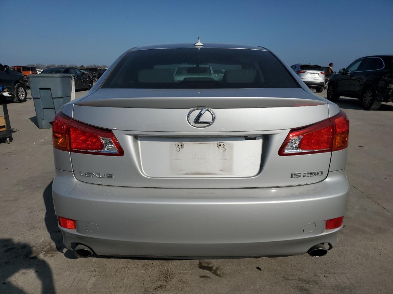 Photo 5 VIN: JTHBF5C26A5126691 - LEXUS IS 