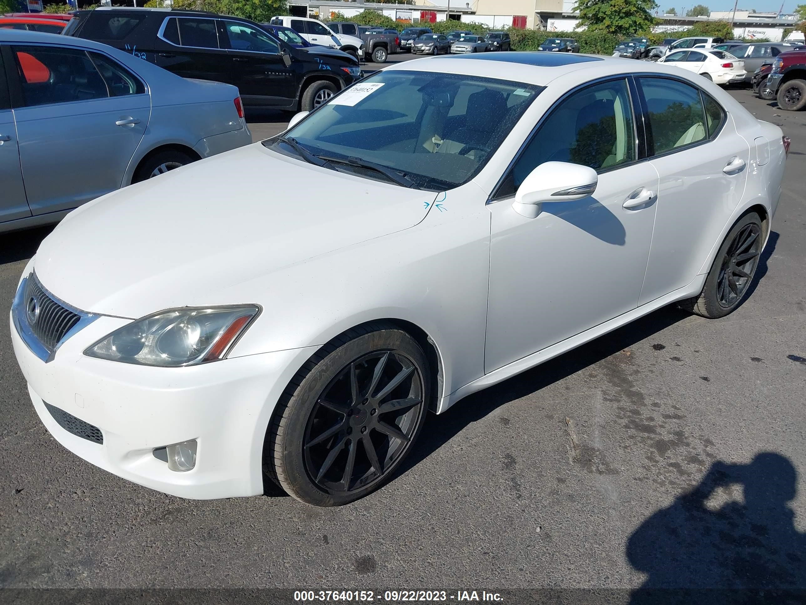 Photo 1 VIN: JTHBF5C28A5110248 - LEXUS IS 