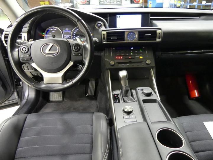 Photo 7 VIN: JTHBH5D2105057013 - LEXUS IS 300H 