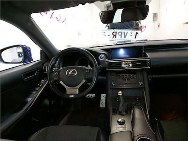 Photo 9 VIN: JTHBH5D2305076064 - LEXUS IS 300H - 2017 