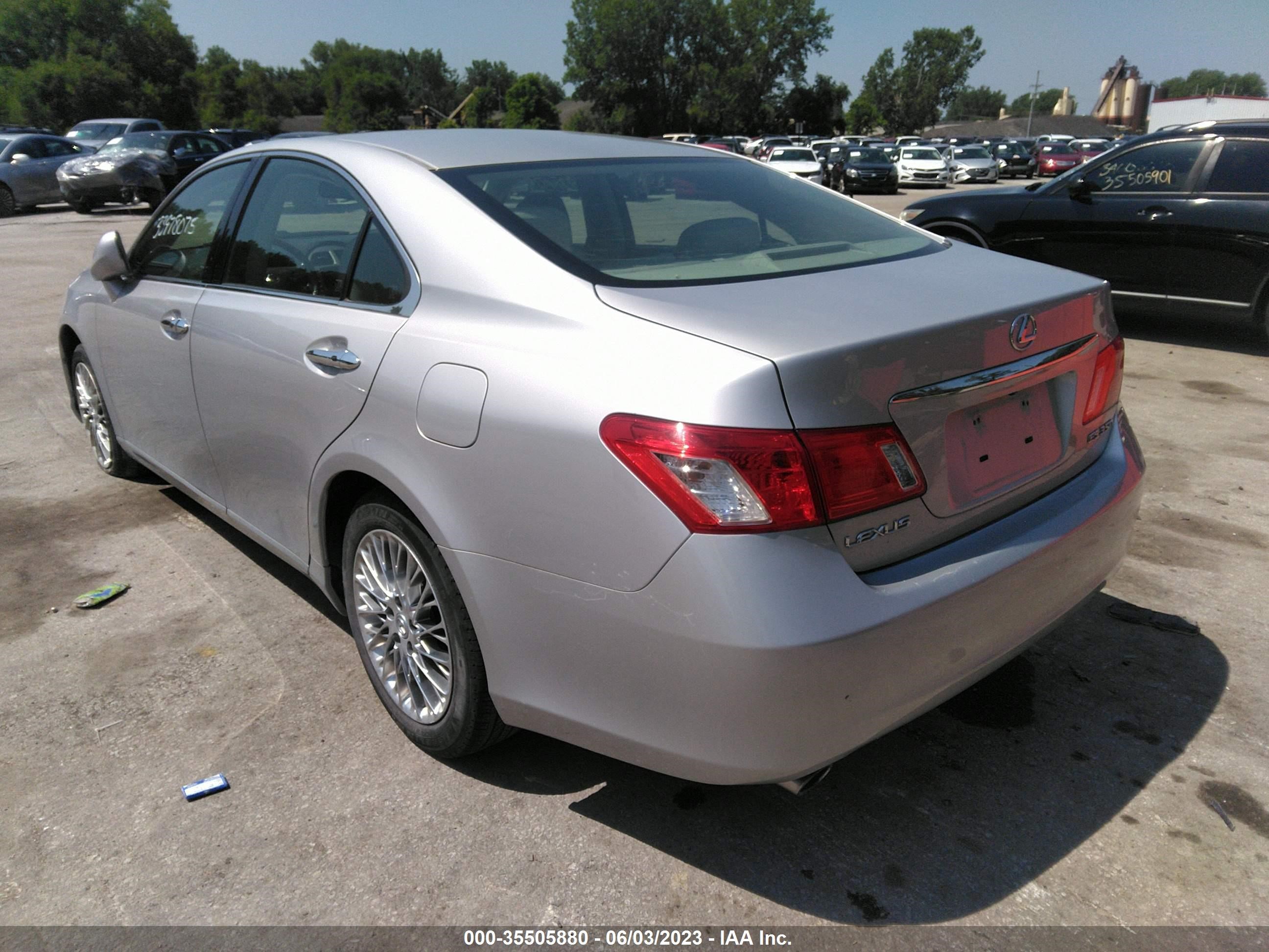 Photo 2 VIN: JTHBJ46G072009845 - LEXUS ES 