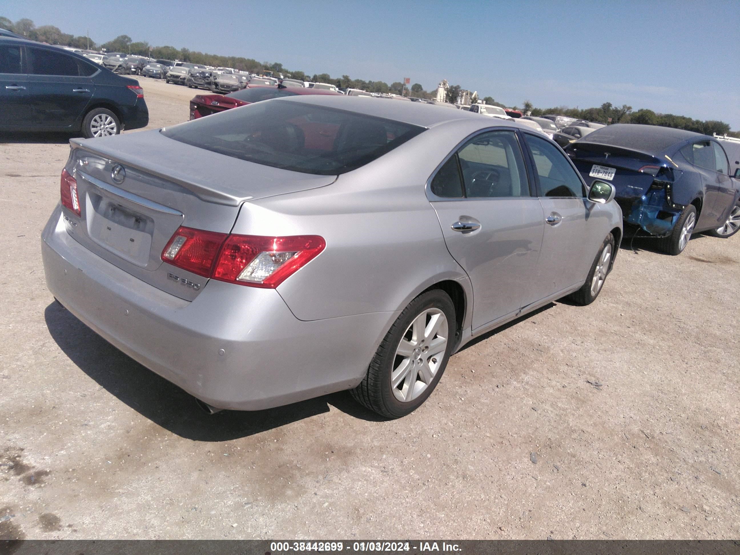 Photo 4 VIN: JTHBJ46G072060388 - LEXUS ES 