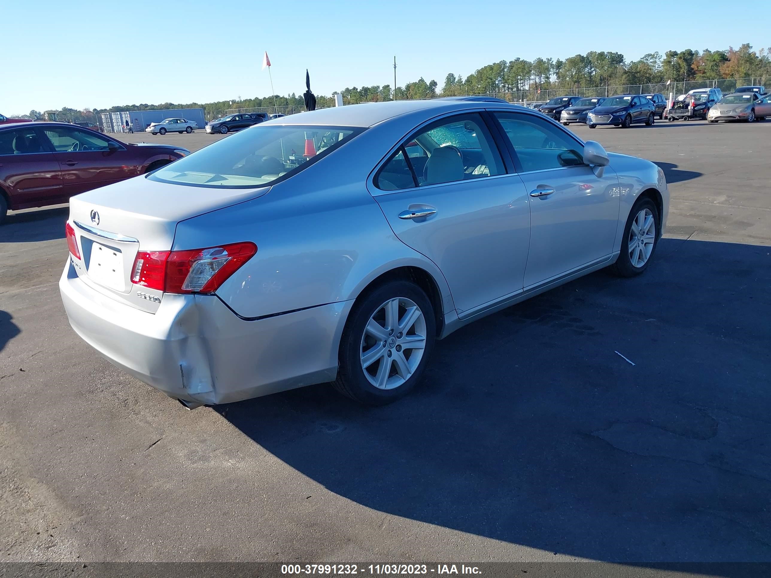 Photo 3 VIN: JTHBJ46G072105507 - LEXUS ES 