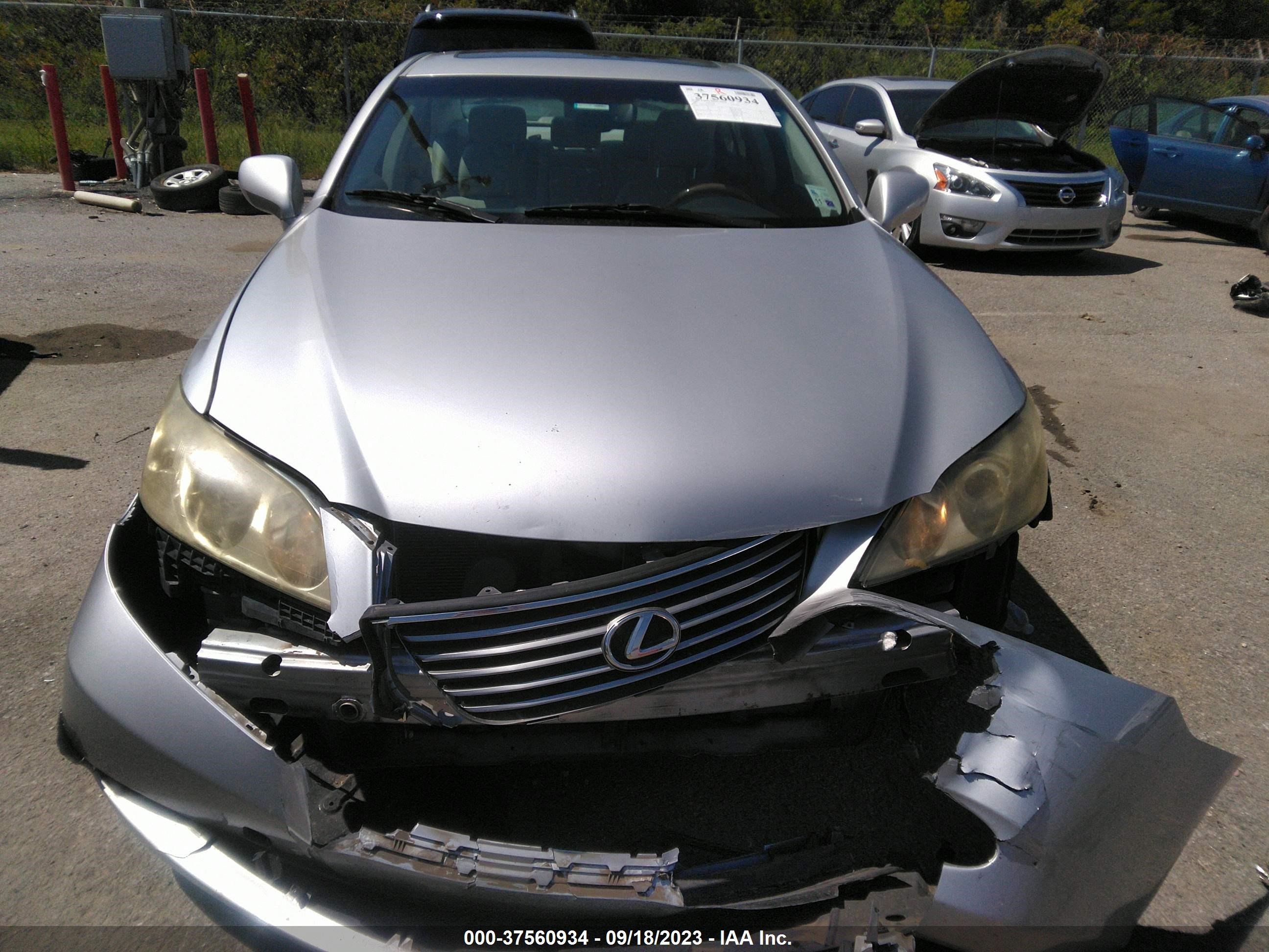 Photo 11 VIN: JTHBJ46G072141407 - LEXUS ES 