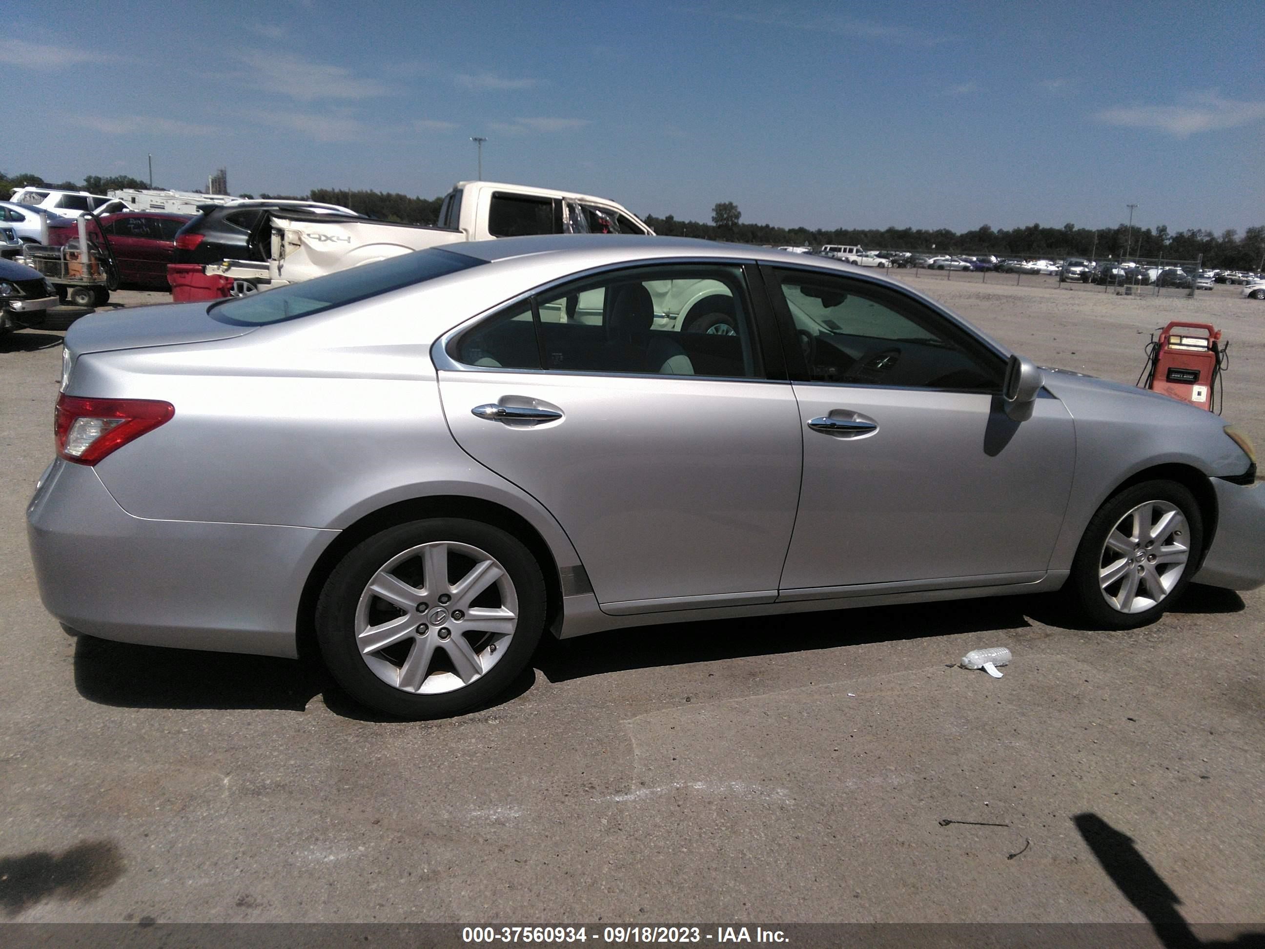 Photo 12 VIN: JTHBJ46G072141407 - LEXUS ES 