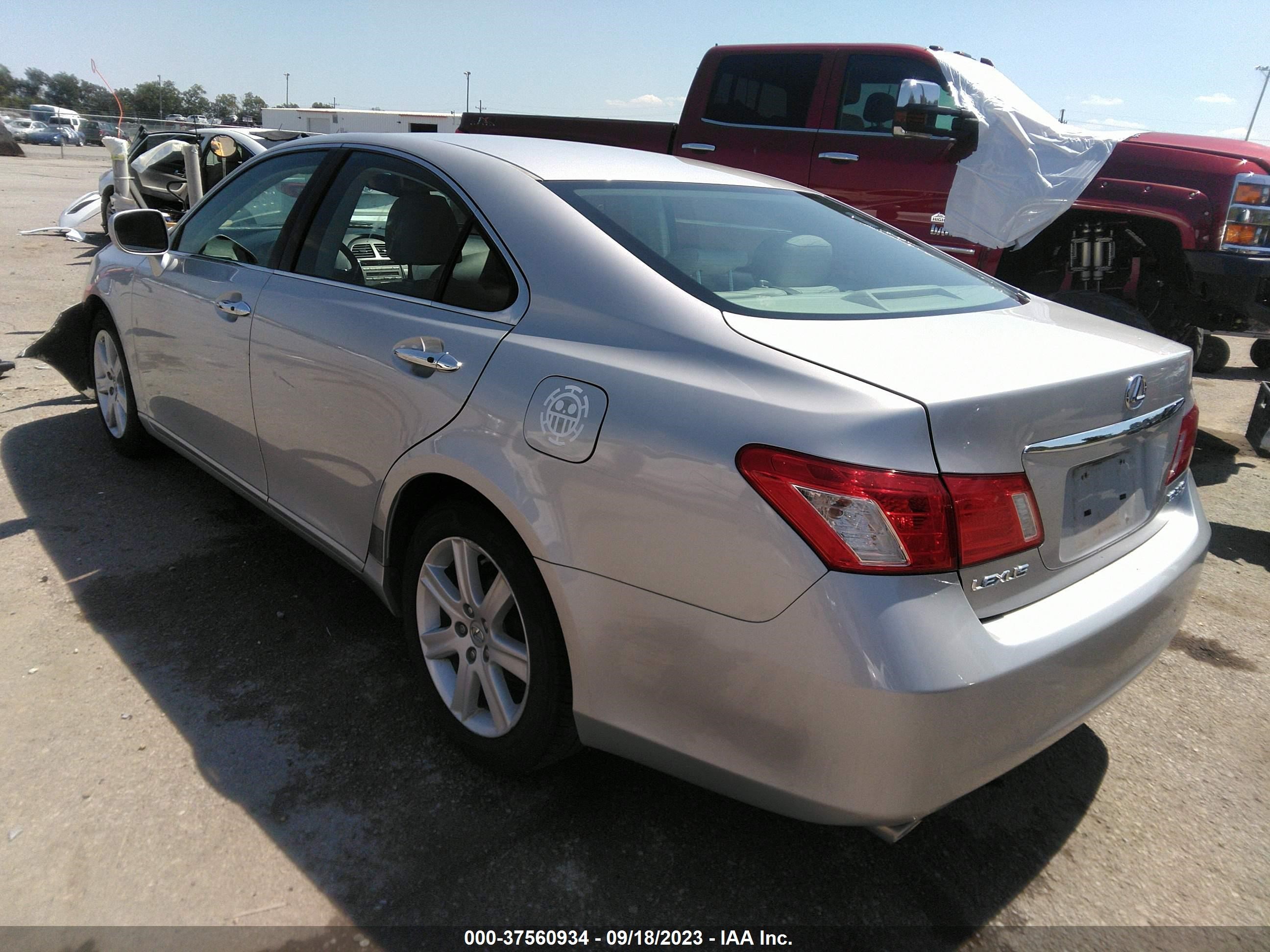 Photo 2 VIN: JTHBJ46G072141407 - LEXUS ES 