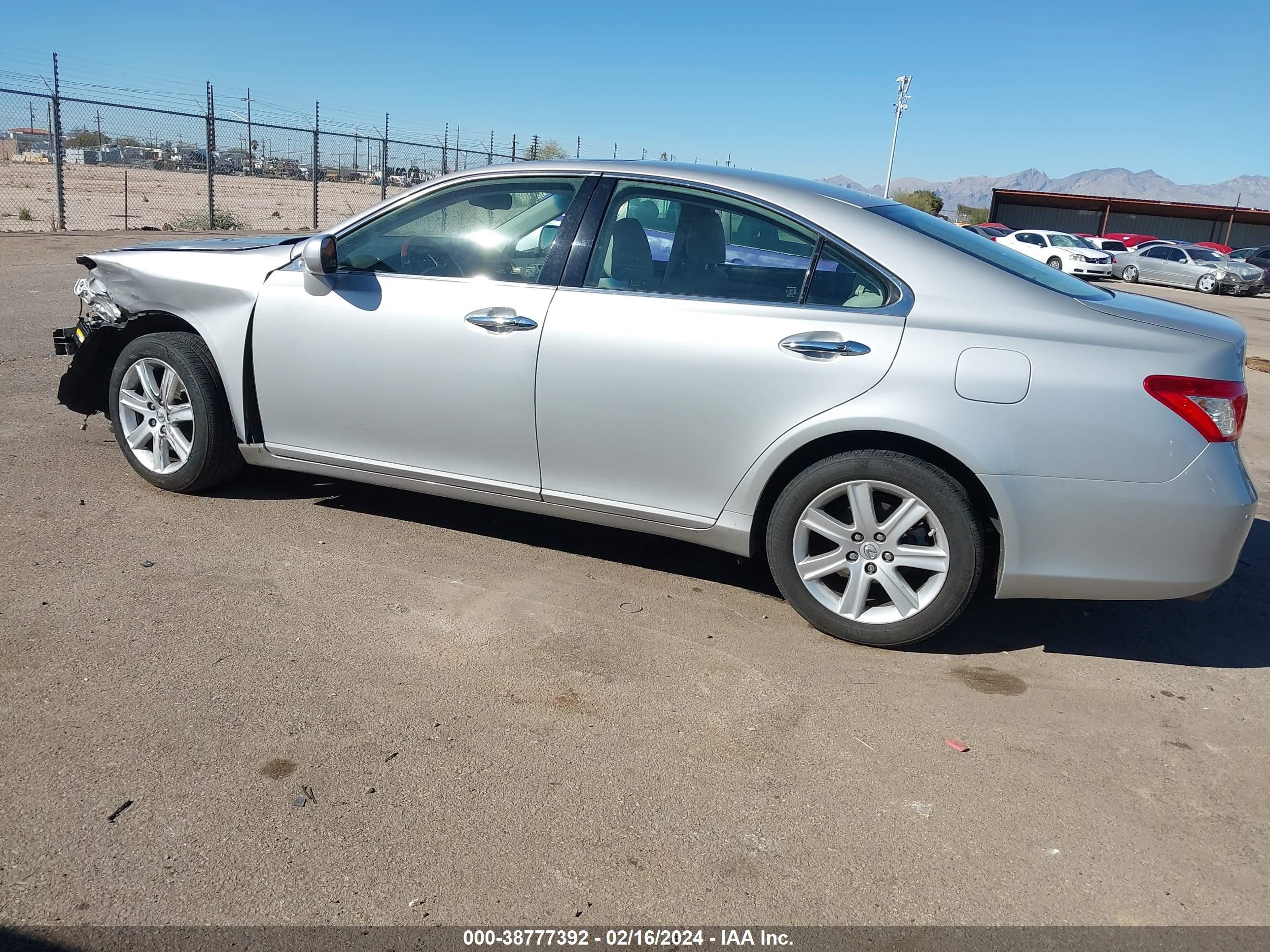 Photo 14 VIN: JTHBJ46G082186865 - LEXUS ES 