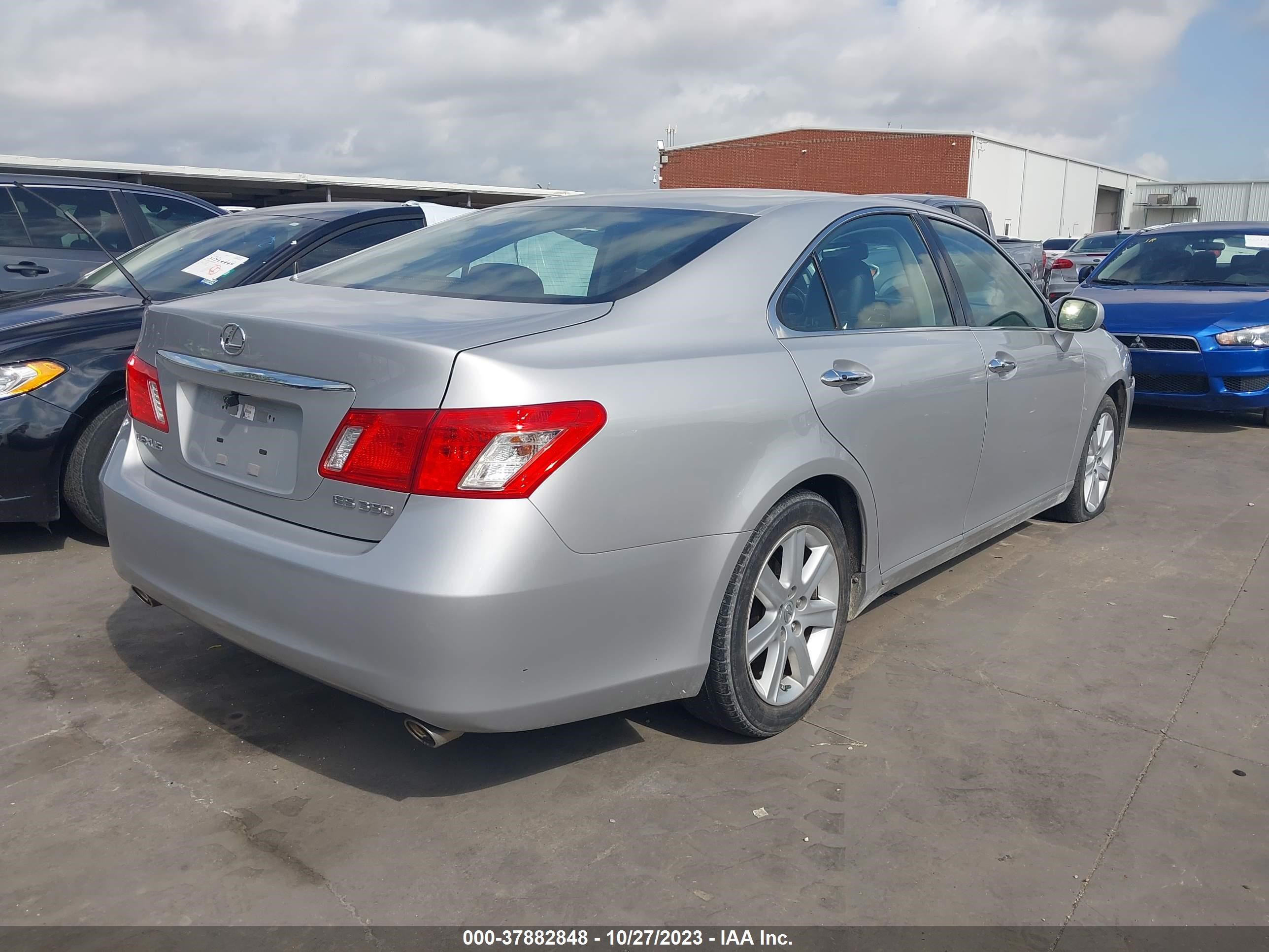 Photo 3 VIN: JTHBJ46G082220416 - LEXUS ES 