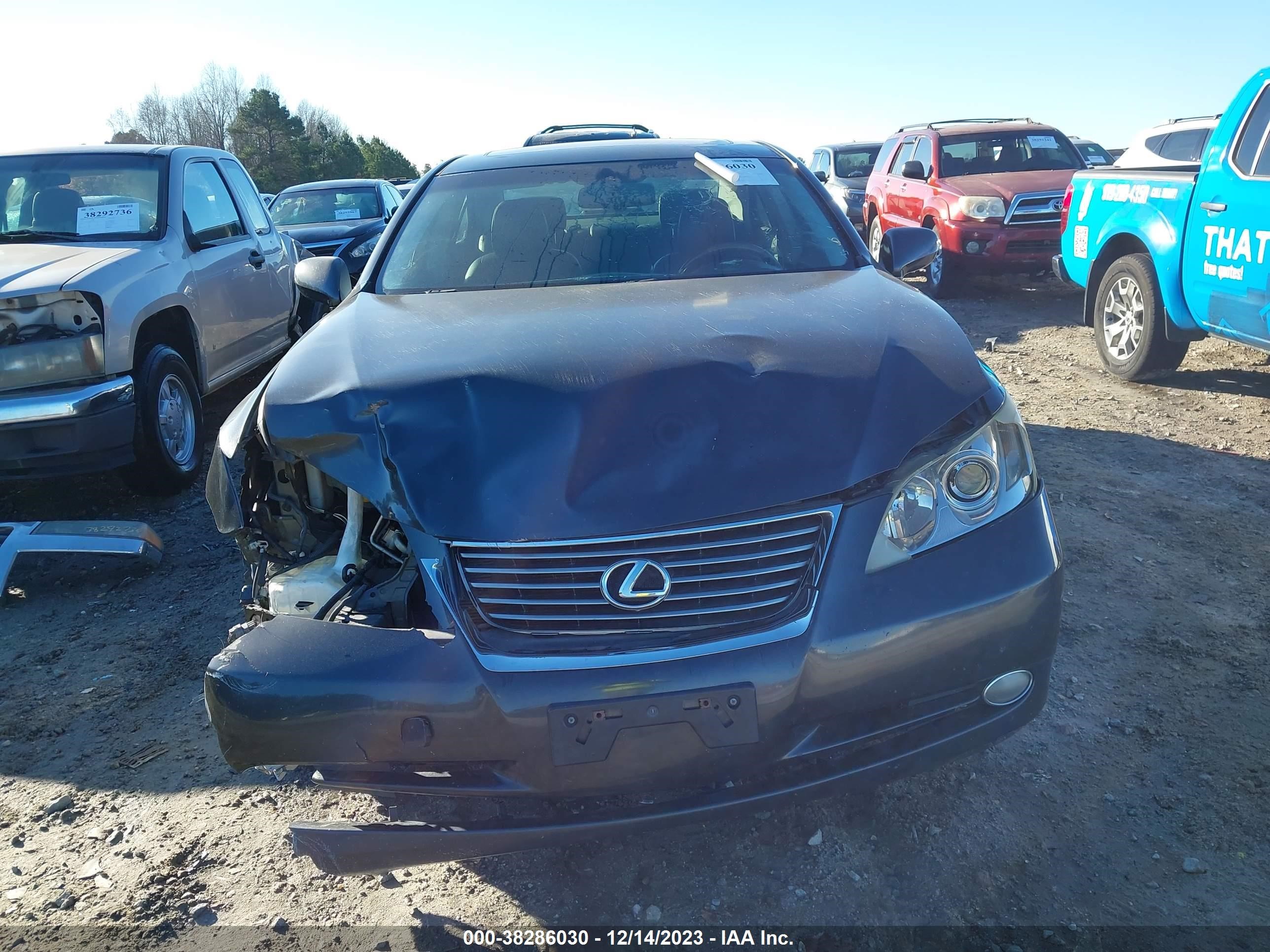 Photo 11 VIN: JTHBJ46G082241234 - LEXUS ES 