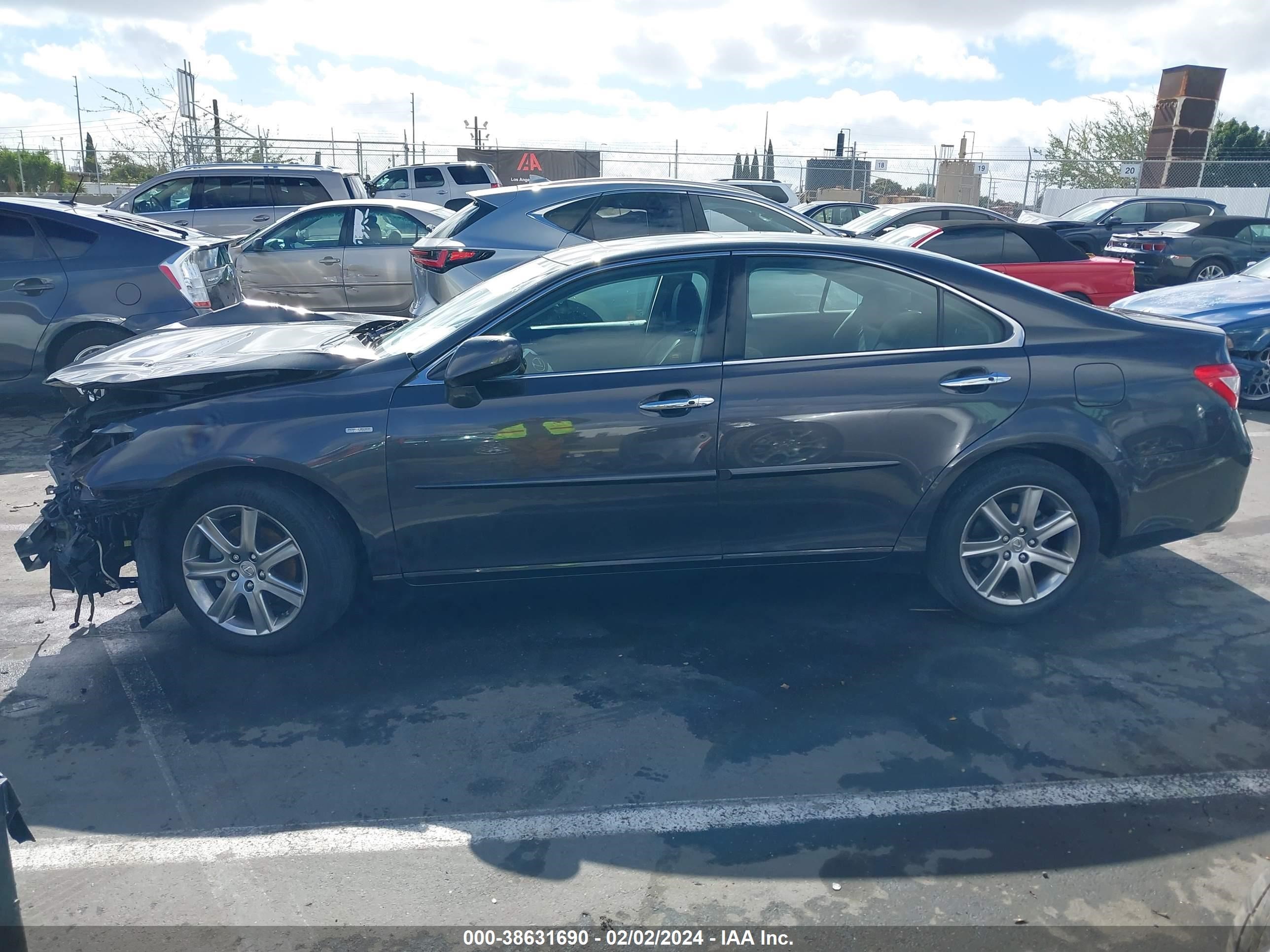 Photo 13 VIN: JTHBJ46G092275840 - LEXUS ES 