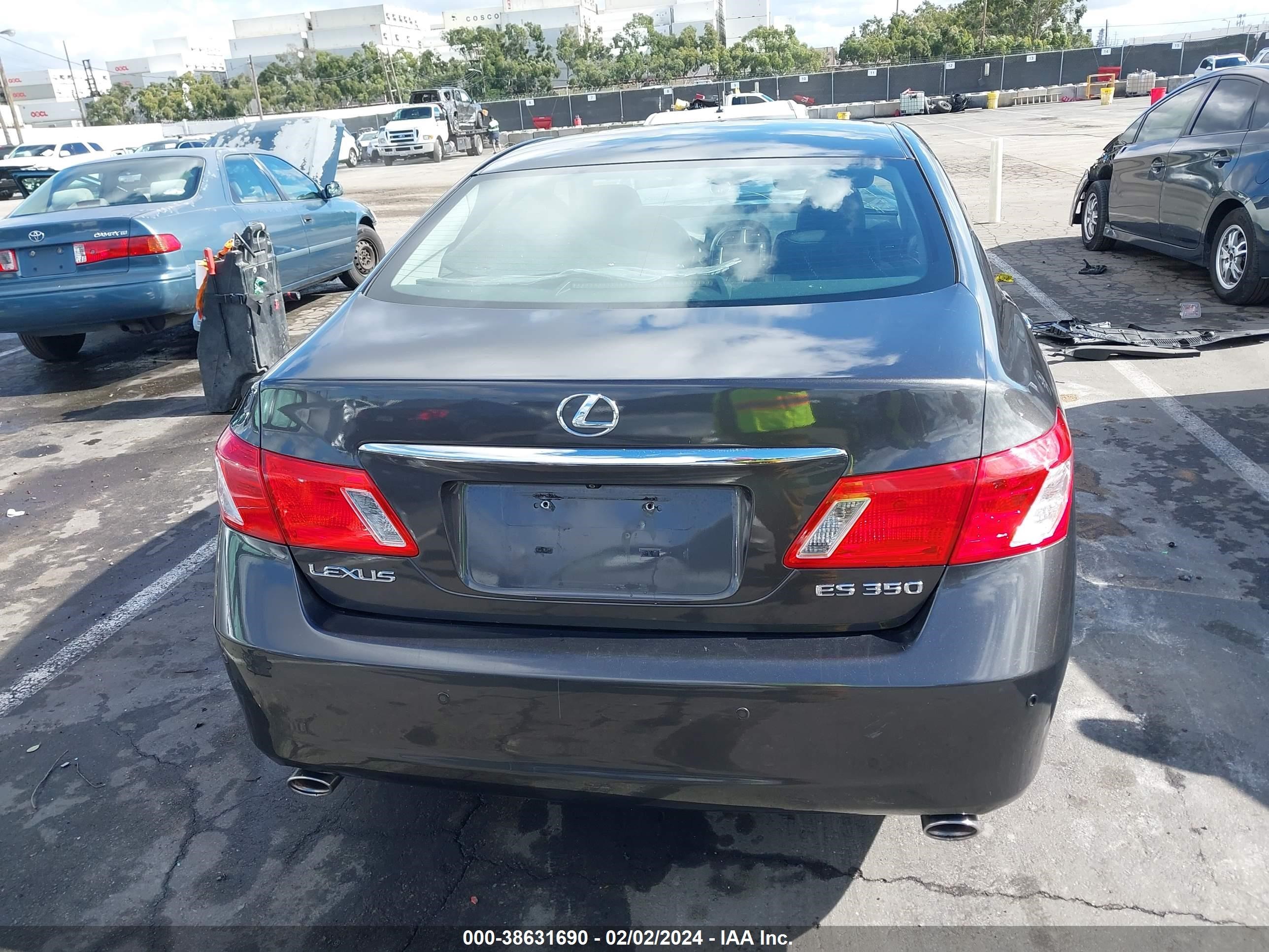 Photo 15 VIN: JTHBJ46G092275840 - LEXUS ES 