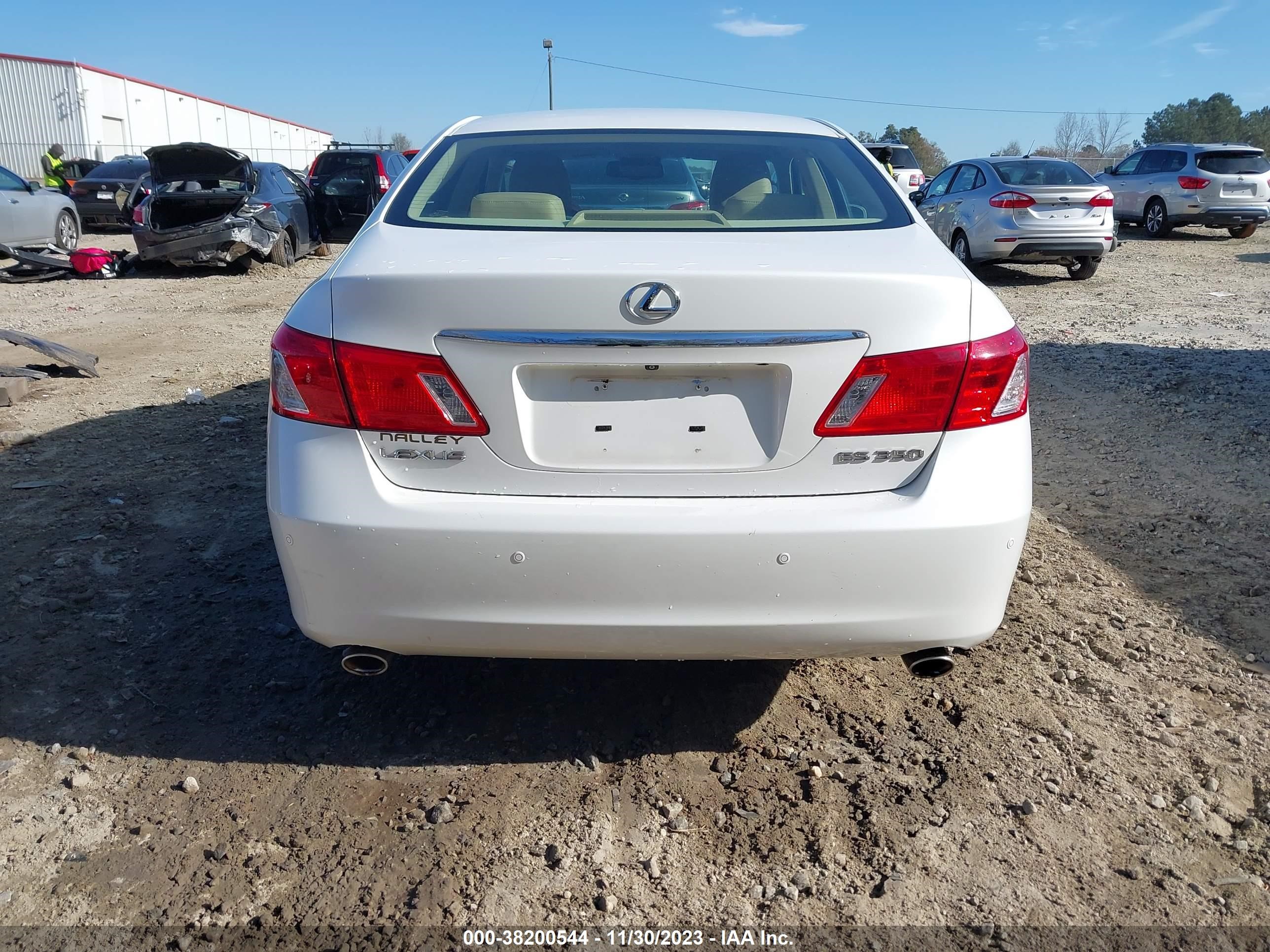 Photo 15 VIN: JTHBJ46G092278334 - LEXUS ES 