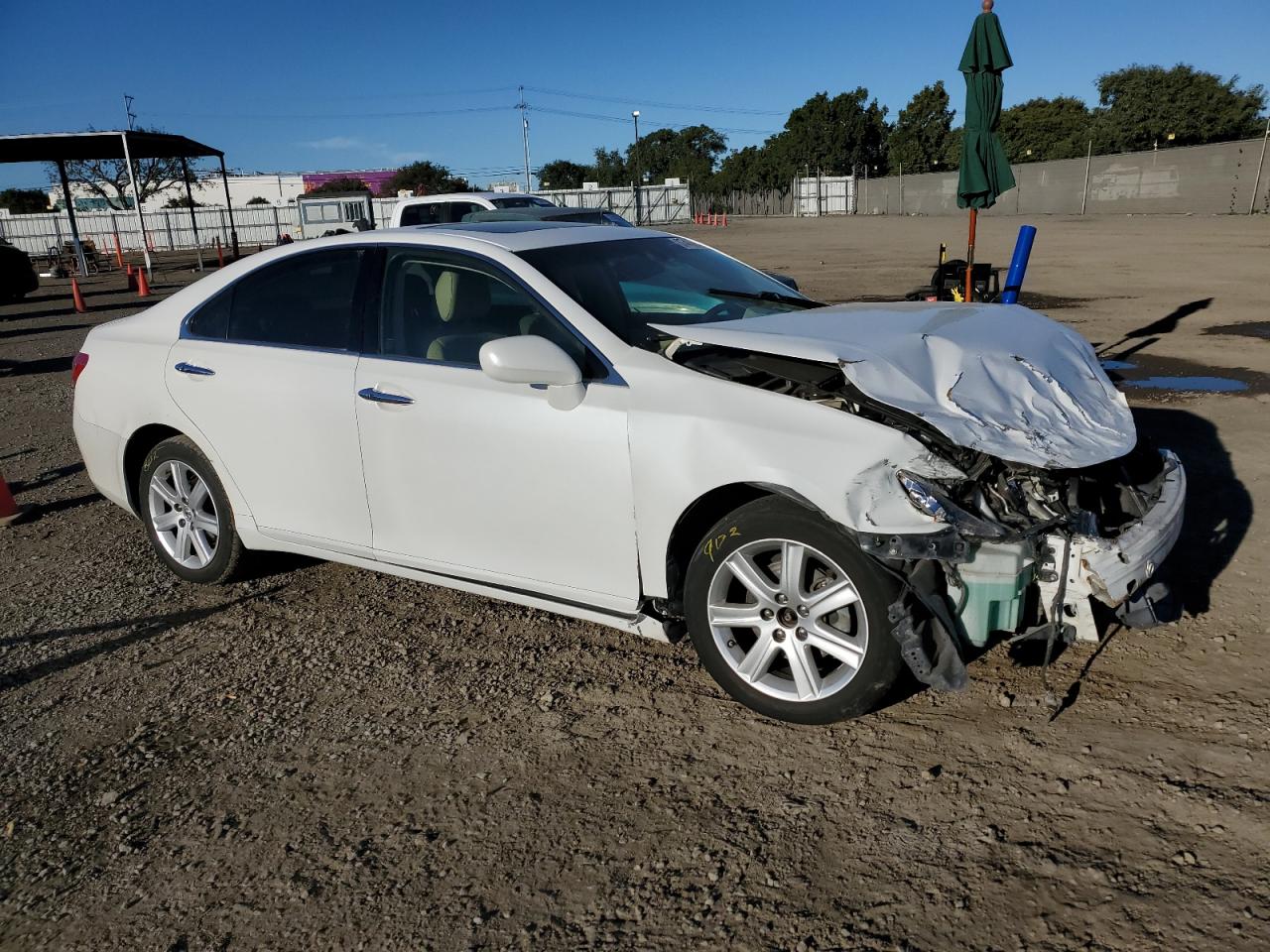 Photo 3 VIN: JTHBJ46G092282190 - LEXUS ES 