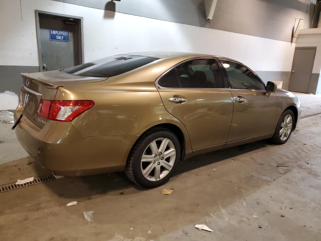 Photo 2 VIN: JTHBJ46G172016819 - LEXUS ES 