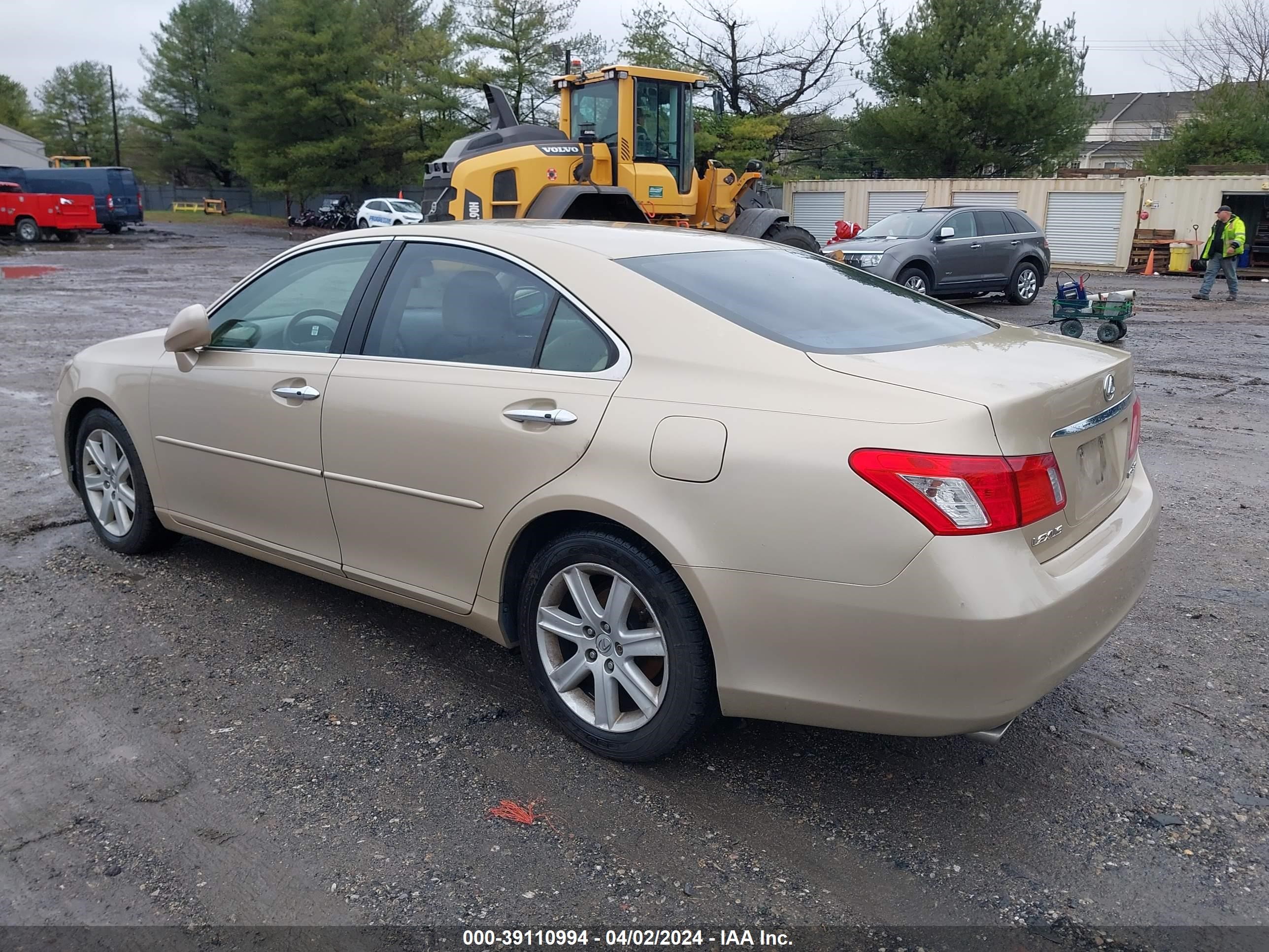 Photo 2 VIN: JTHBJ46G172023317 - LEXUS ES 