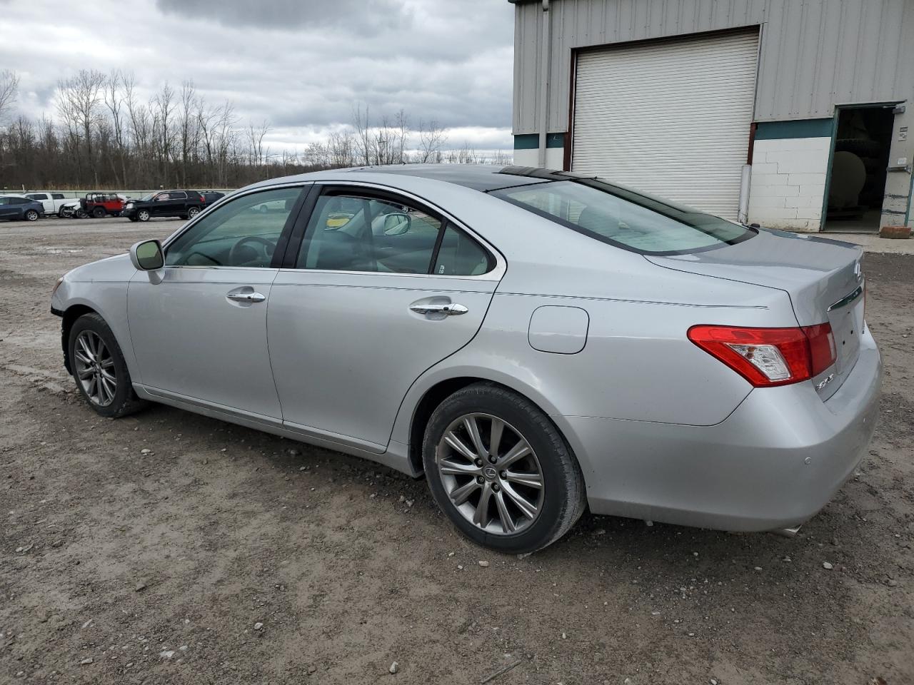 Photo 1 VIN: JTHBJ46G172118136 - LEXUS ES 