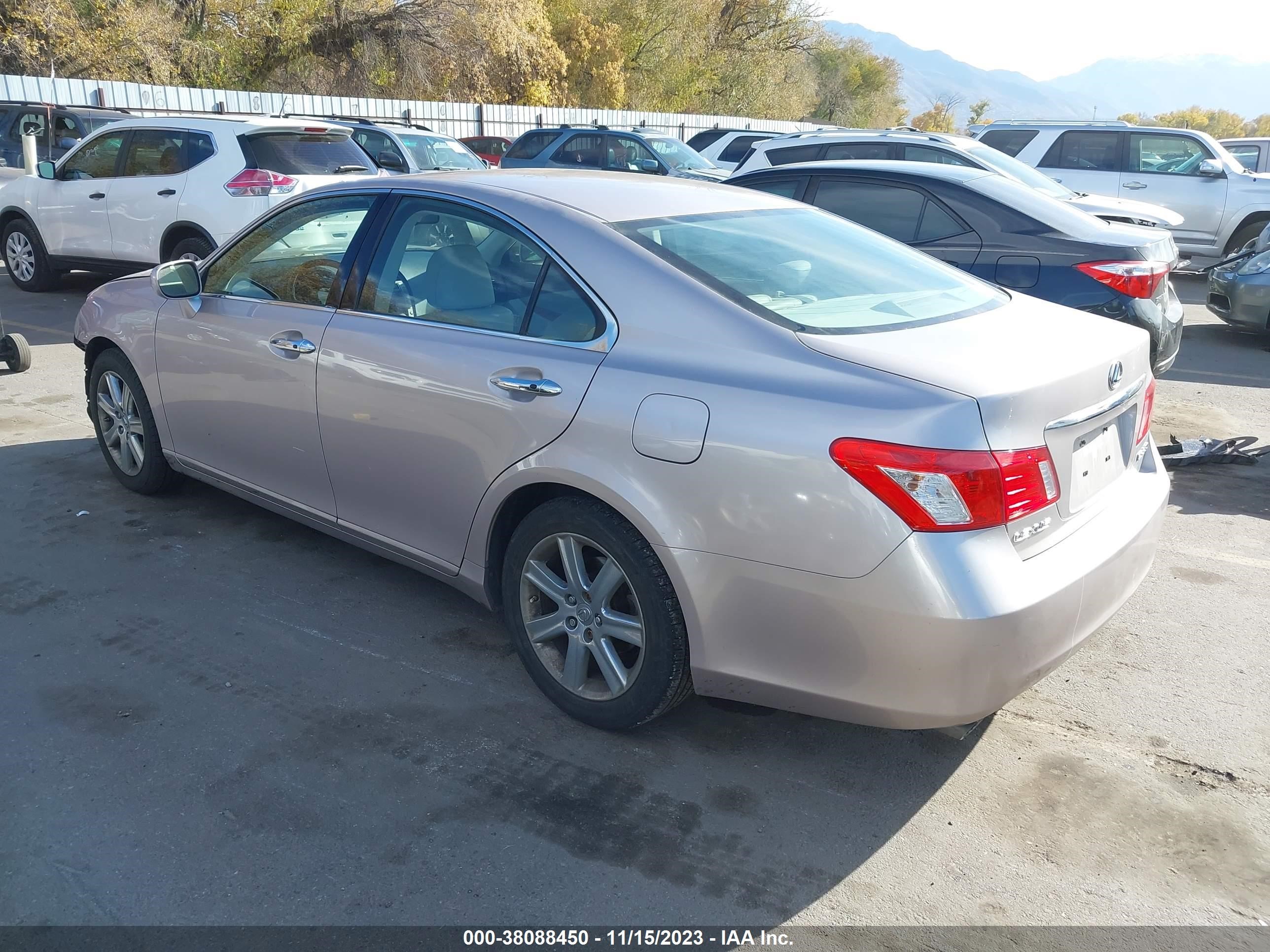 Photo 2 VIN: JTHBJ46G182170089 - LEXUS ES 