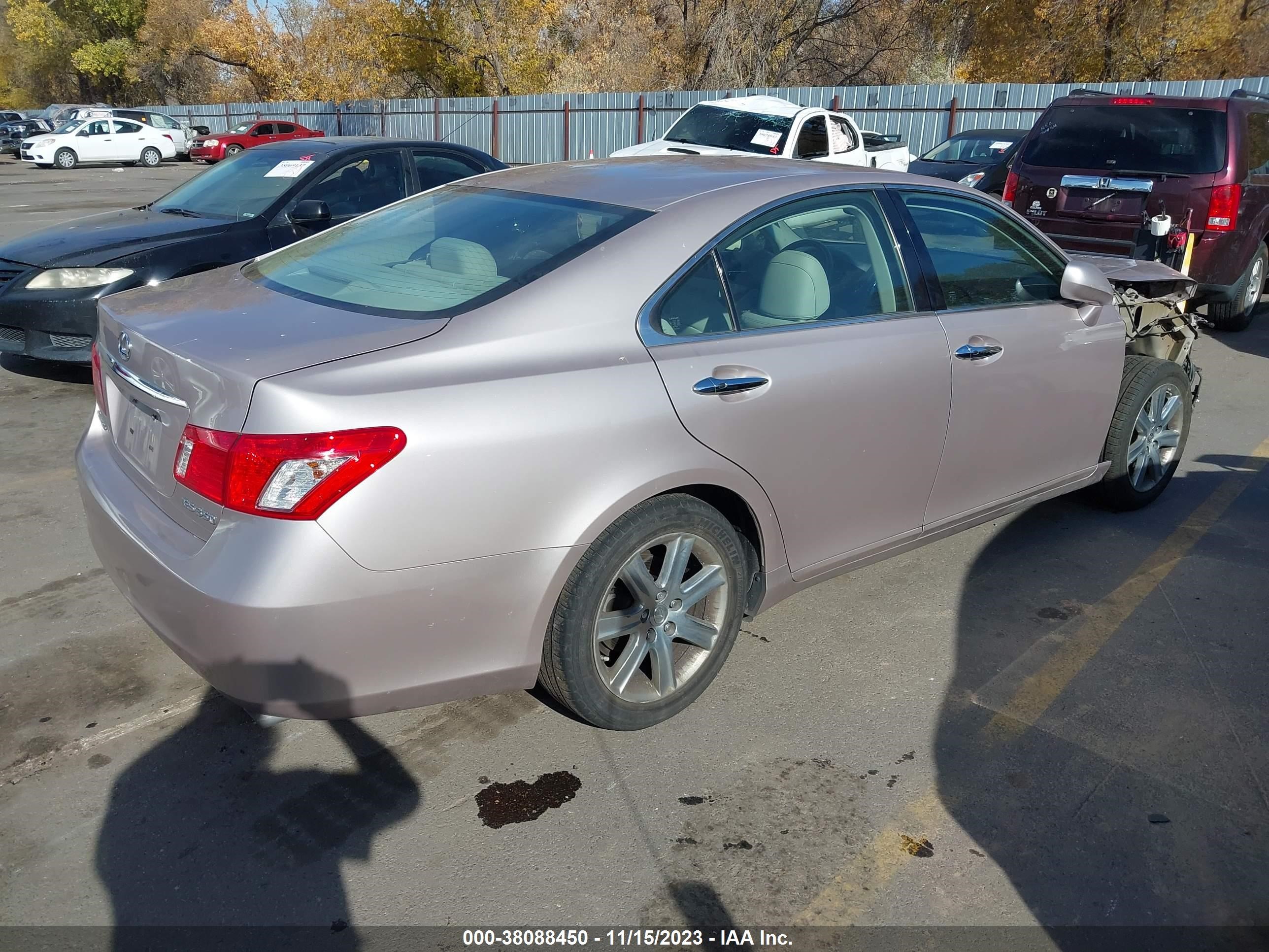 Photo 3 VIN: JTHBJ46G182170089 - LEXUS ES 