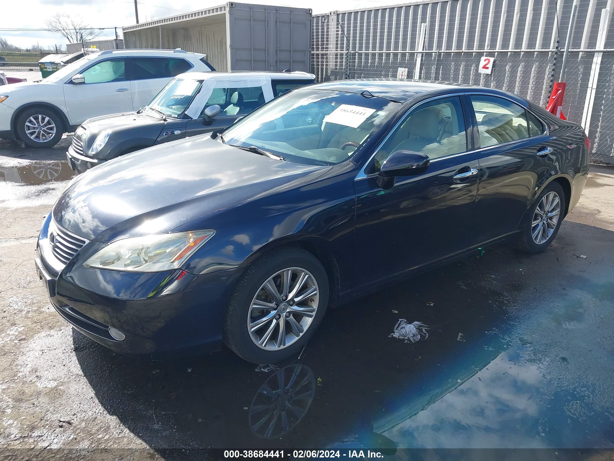 Photo 1 VIN: JTHBJ46G182173638 - LEXUS ES 