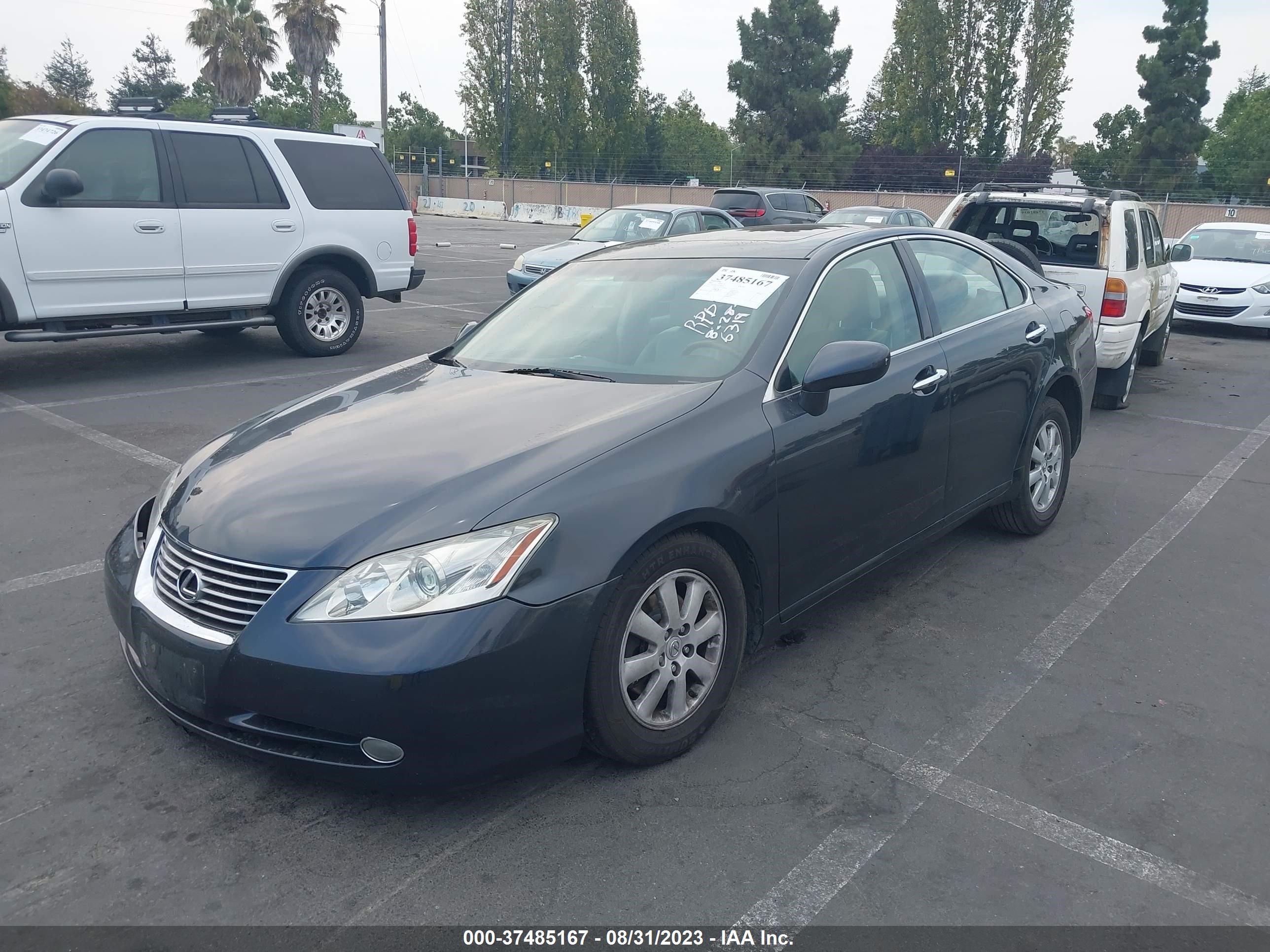 Photo 1 VIN: JTHBJ46G182196319 - LEXUS ES 