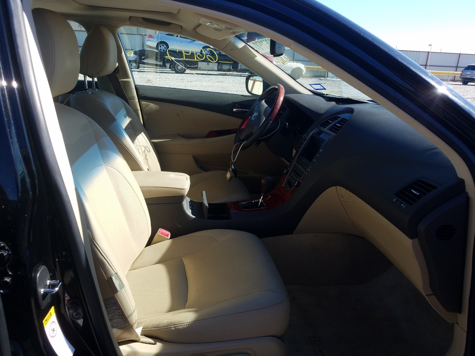 Photo 4 VIN: JTHBJ46G182211868 - LEXUS ES 350 