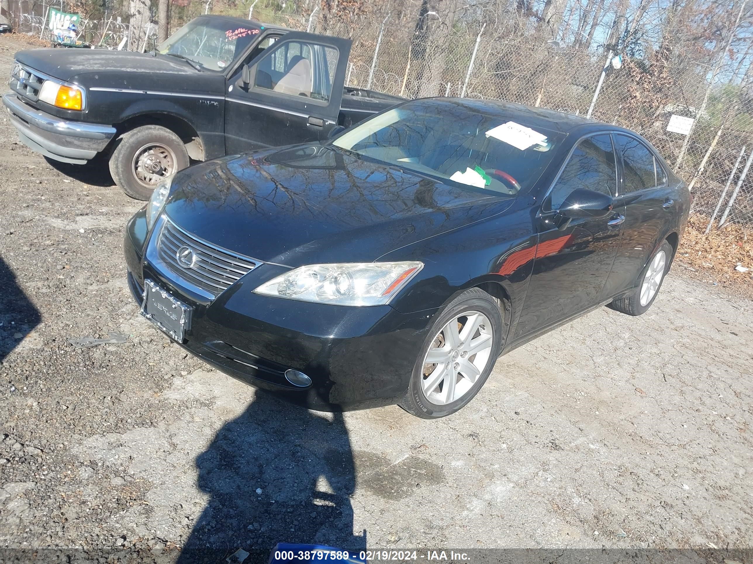 Photo 1 VIN: JTHBJ46G182212311 - LEXUS ES 