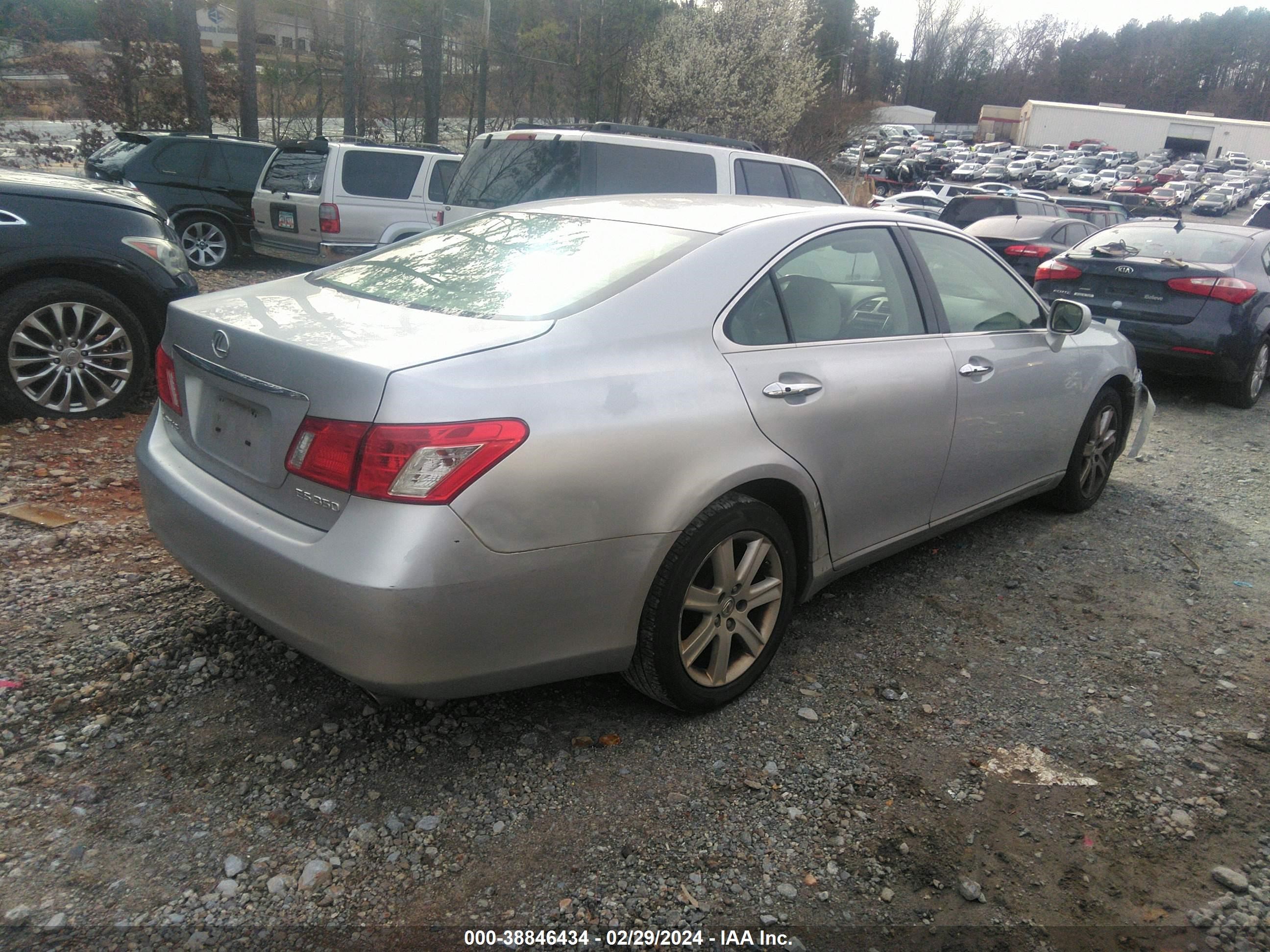 Photo 3 VIN: JTHBJ46G182264666 - LEXUS ES 