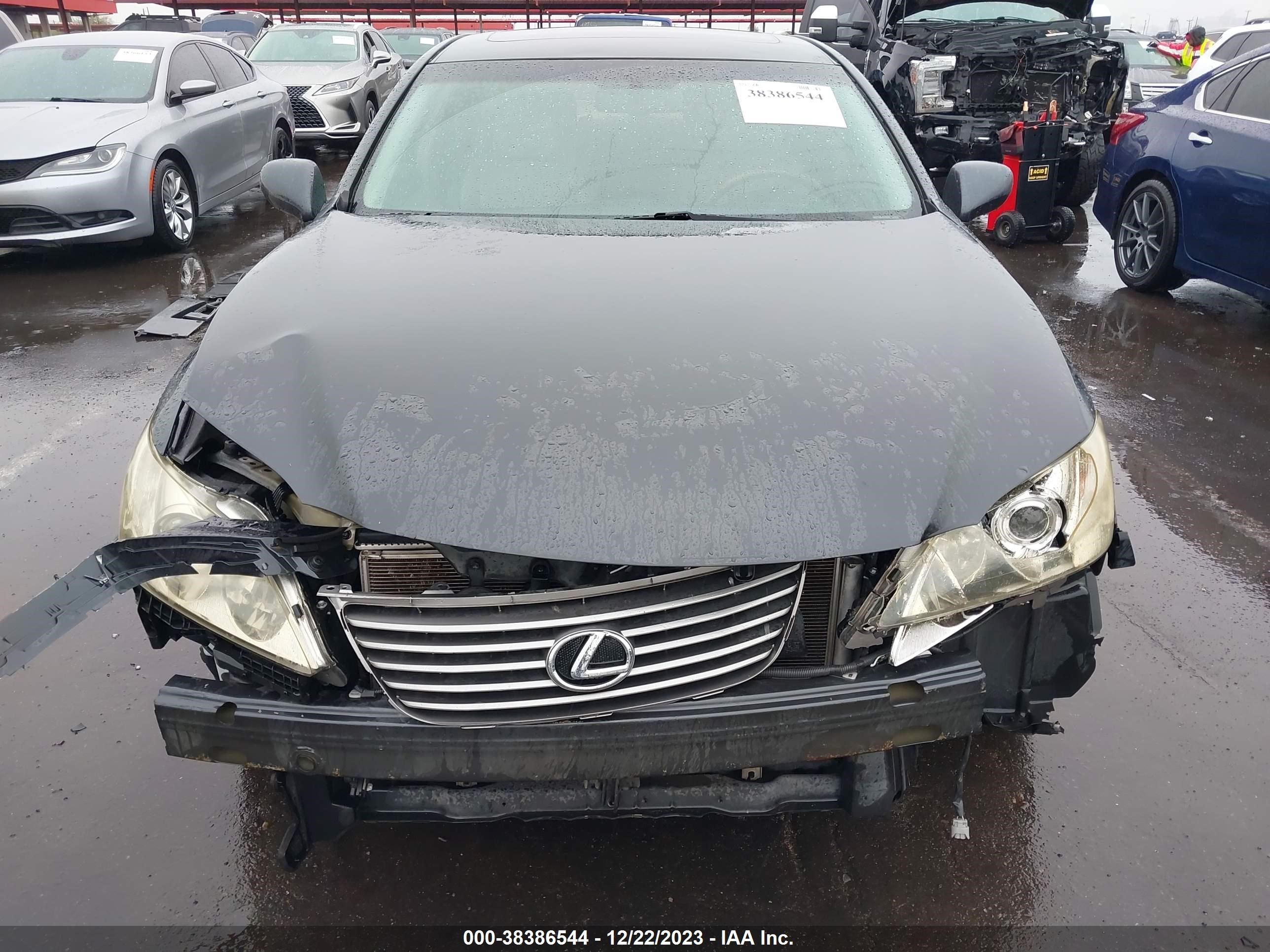 Photo 11 VIN: JTHBJ46G182272489 - LEXUS ES 