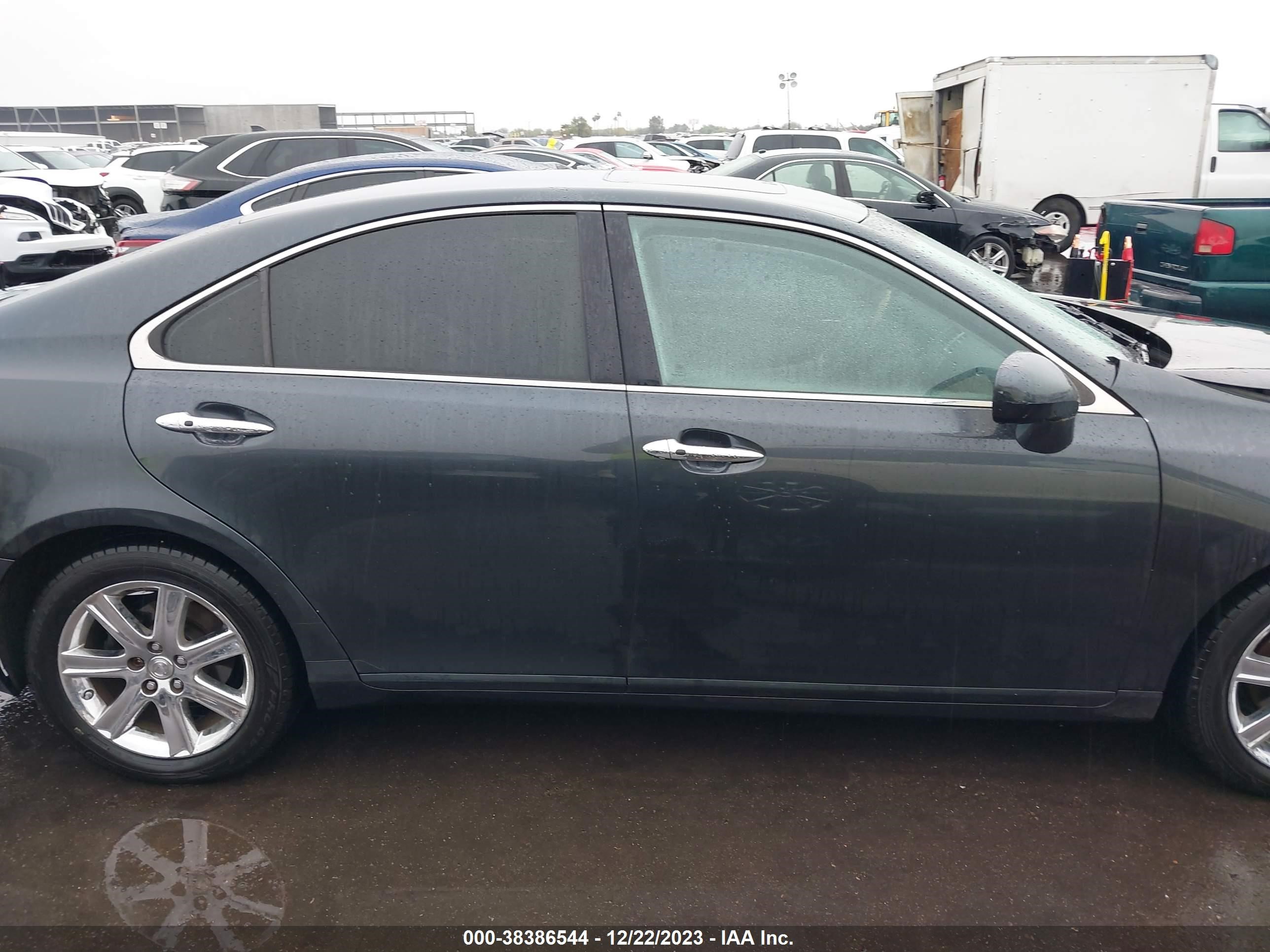 Photo 12 VIN: JTHBJ46G182272489 - LEXUS ES 