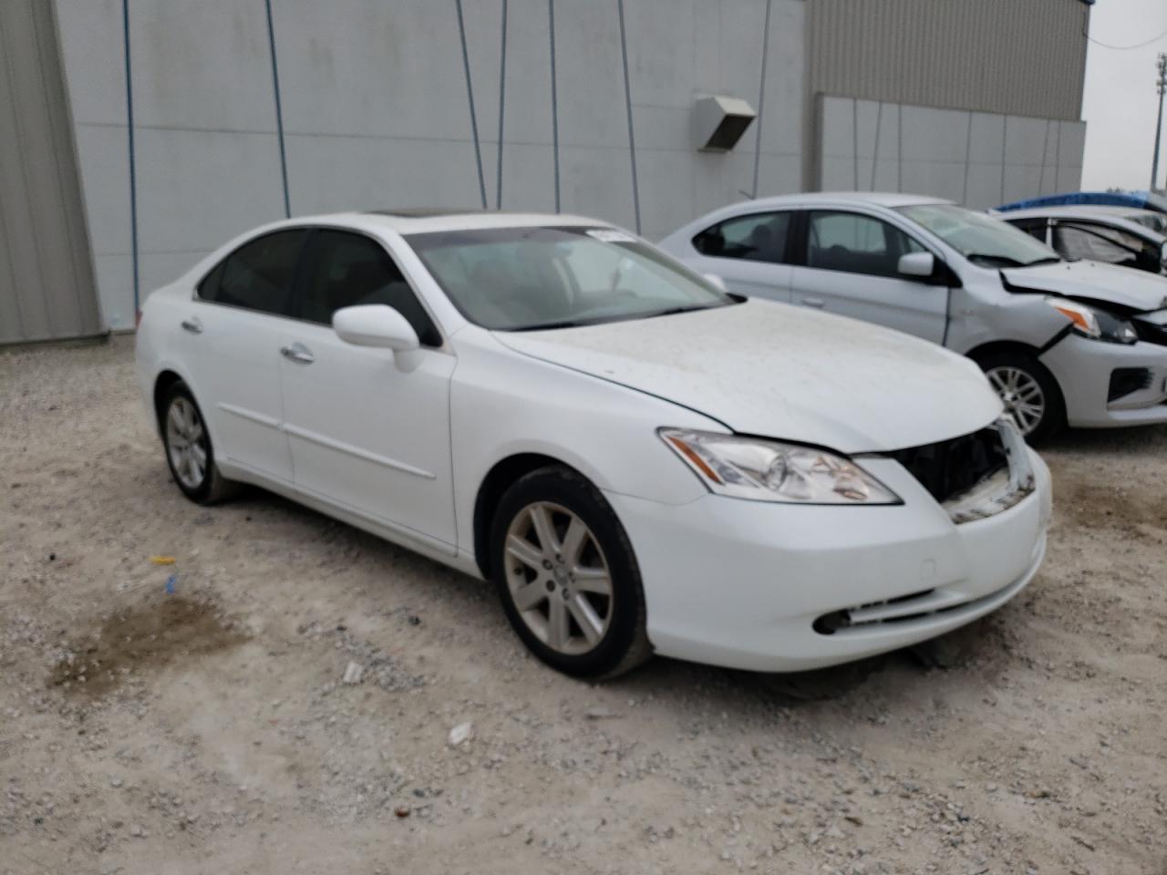 Photo 3 VIN: JTHBJ46G192310935 - LEXUS ES 