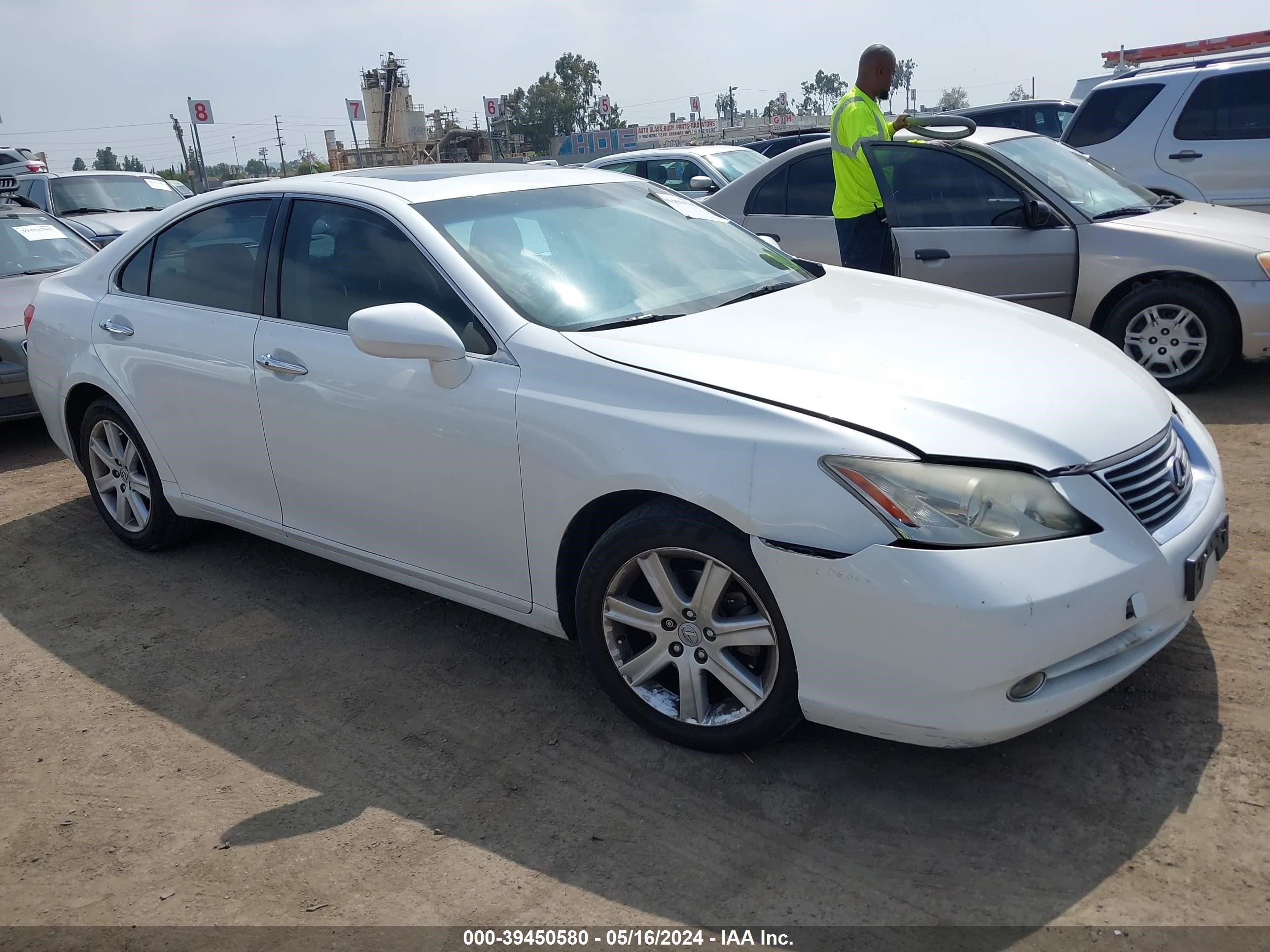 Photo 0 VIN: JTHBJ46G192323880 - LEXUS ES 