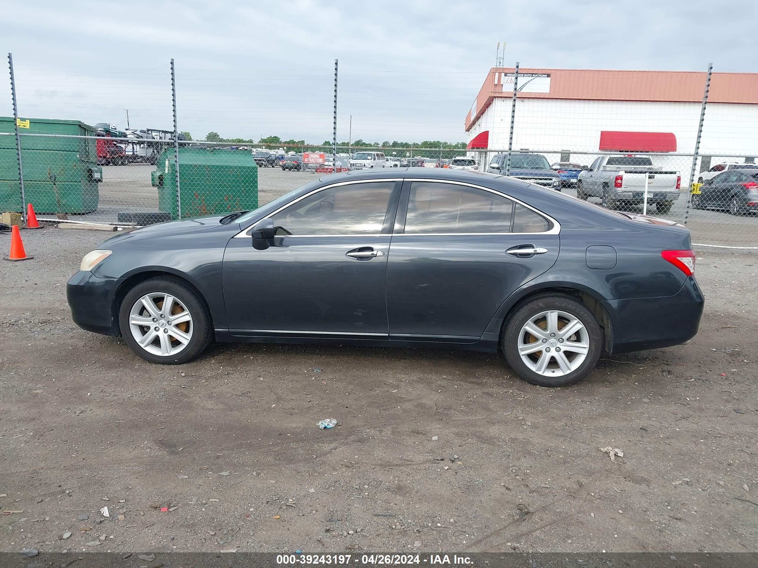 Photo 13 VIN: JTHBJ46G192325337 - LEXUS ES 