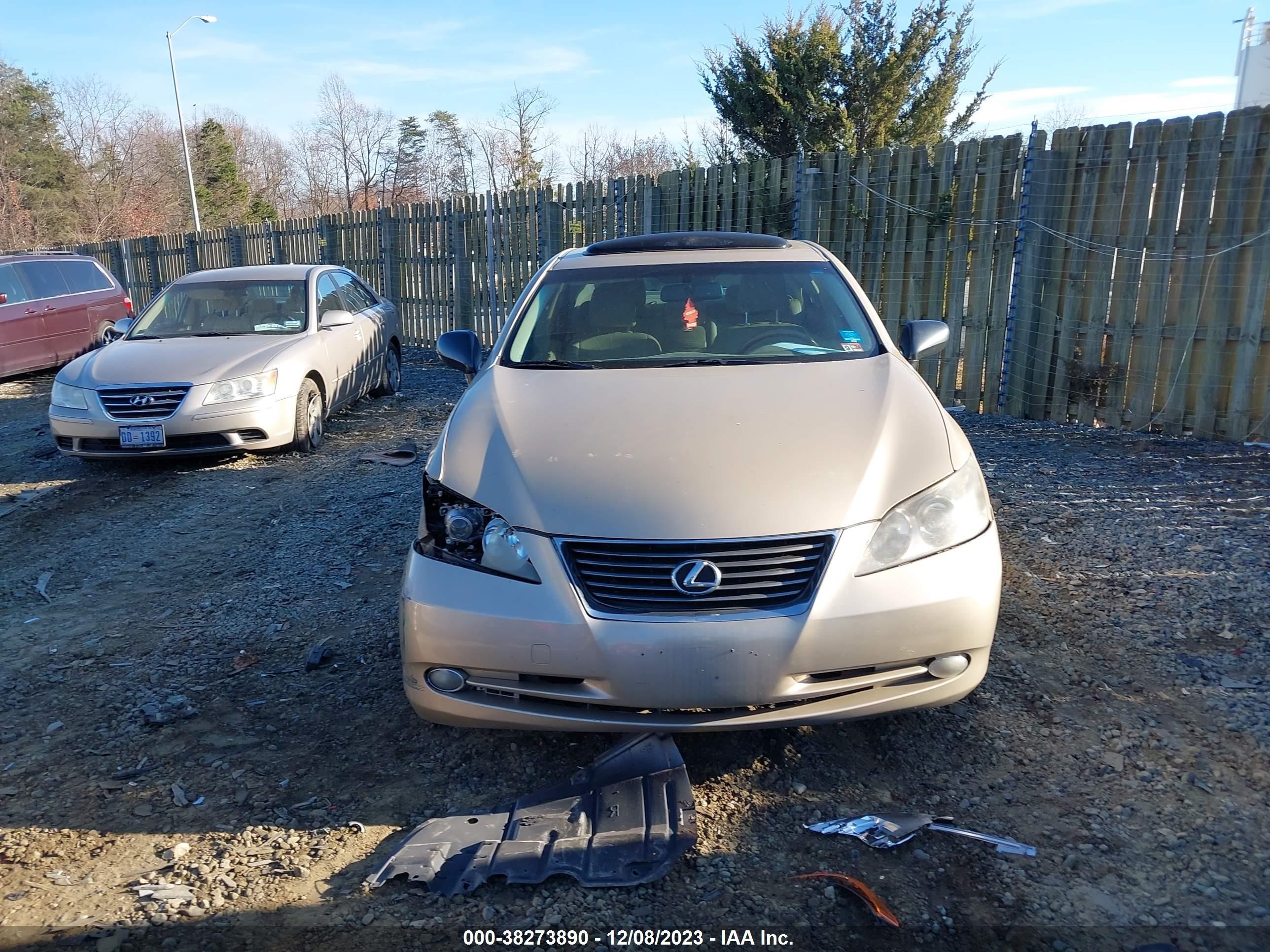 Photo 11 VIN: JTHBJ46G272002699 - LEXUS ES 