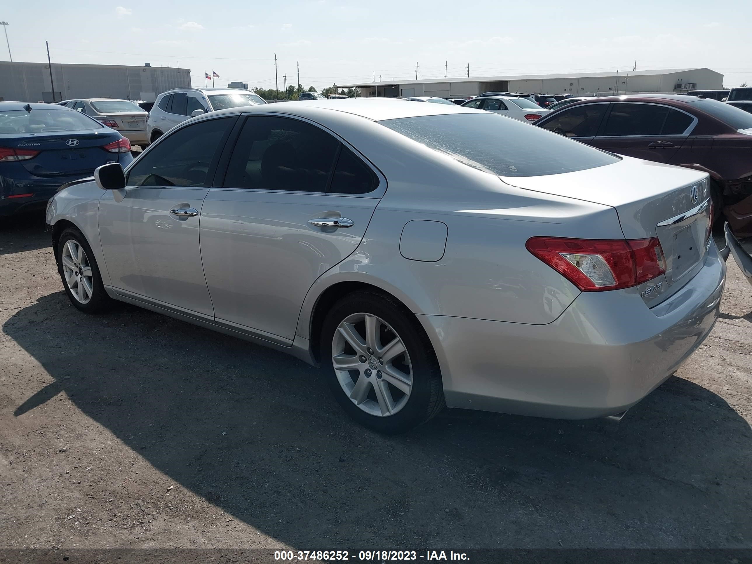 Photo 2 VIN: JTHBJ46G272027974 - LEXUS ES 