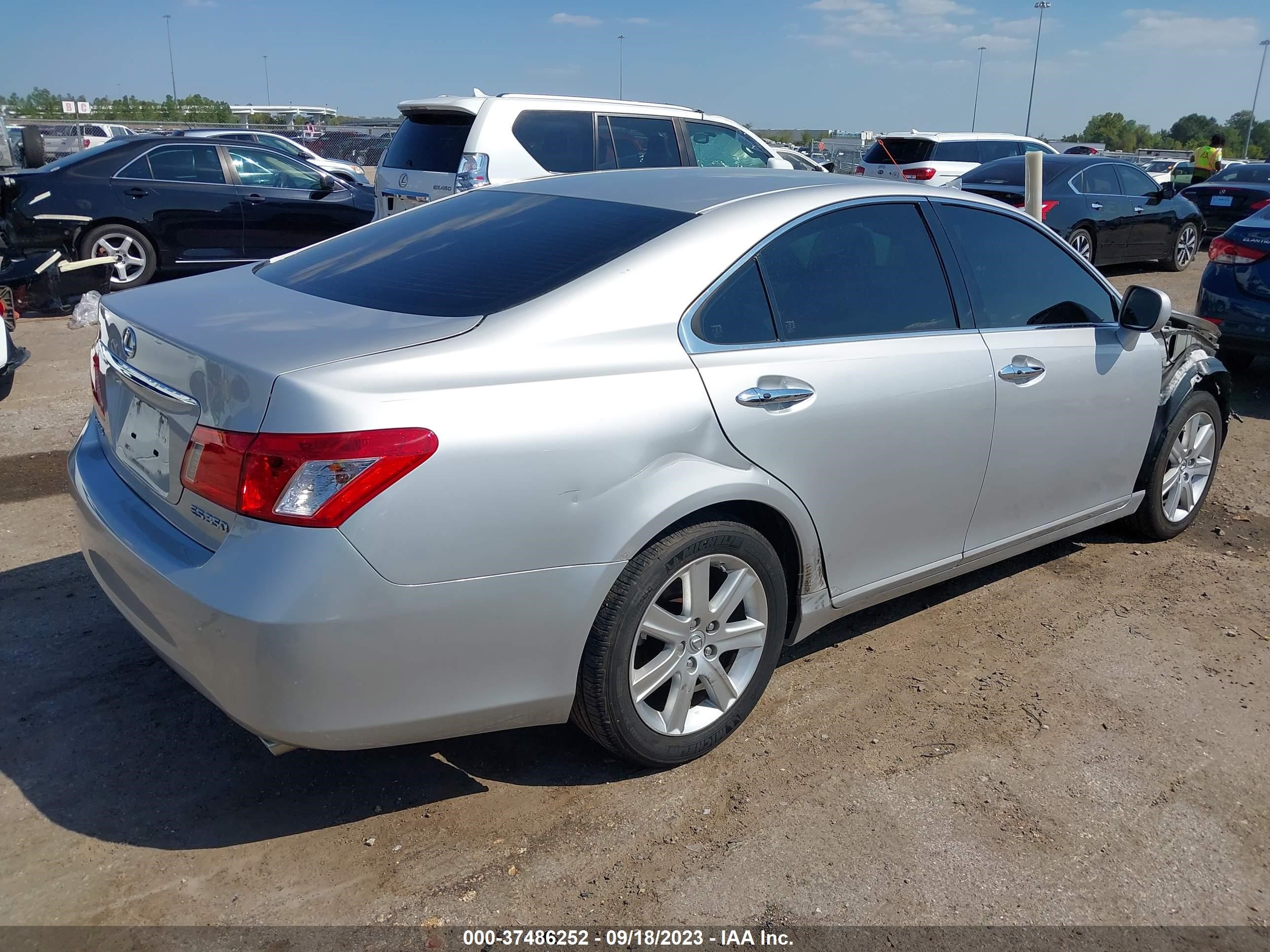 Photo 3 VIN: JTHBJ46G272027974 - LEXUS ES 