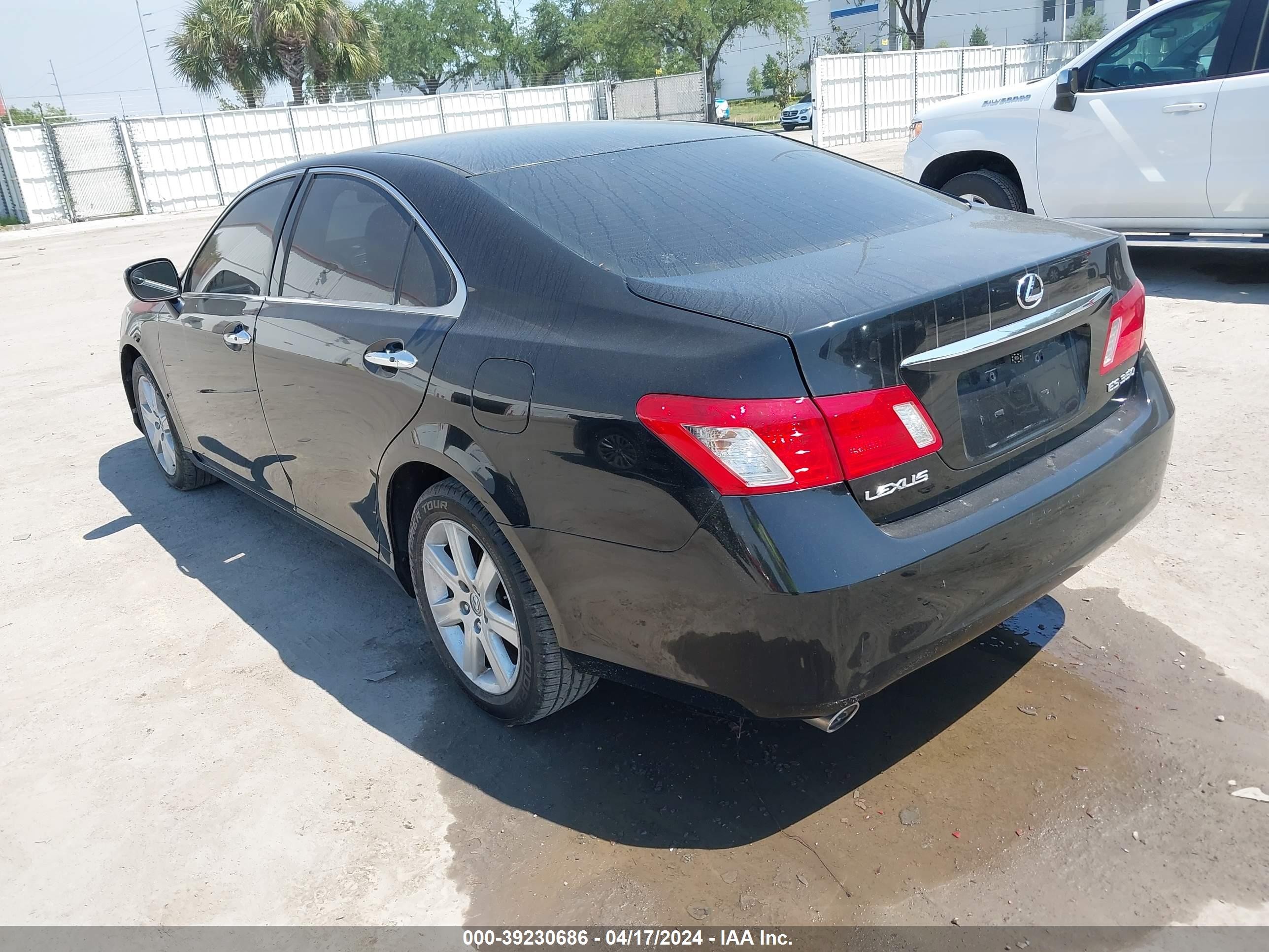 Photo 3 VIN: JTHBJ46G272054527 - LEXUS ES 