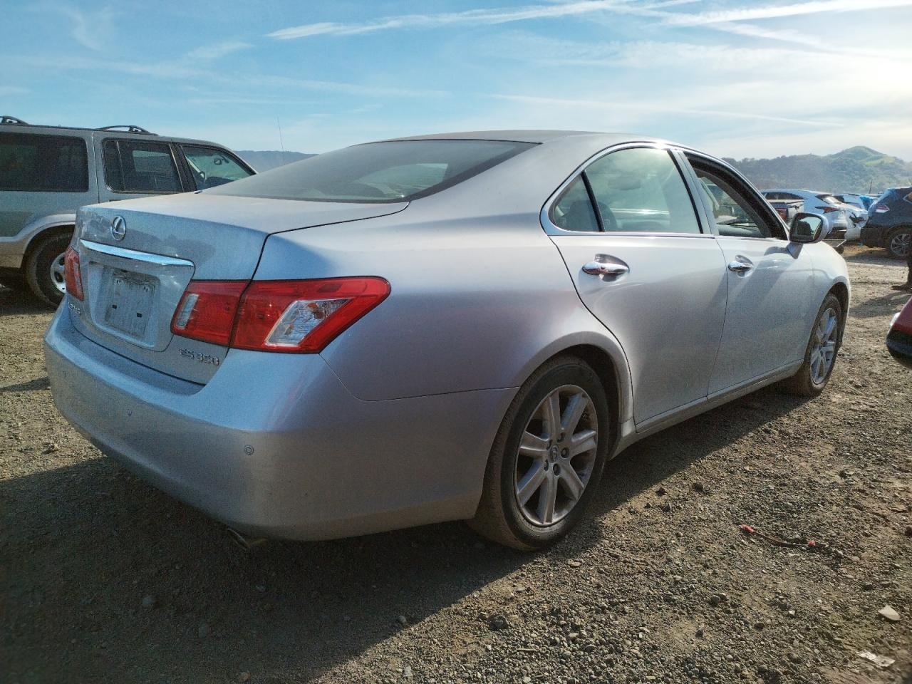 Photo 2 VIN: JTHBJ46G272093957 - LEXUS ES 